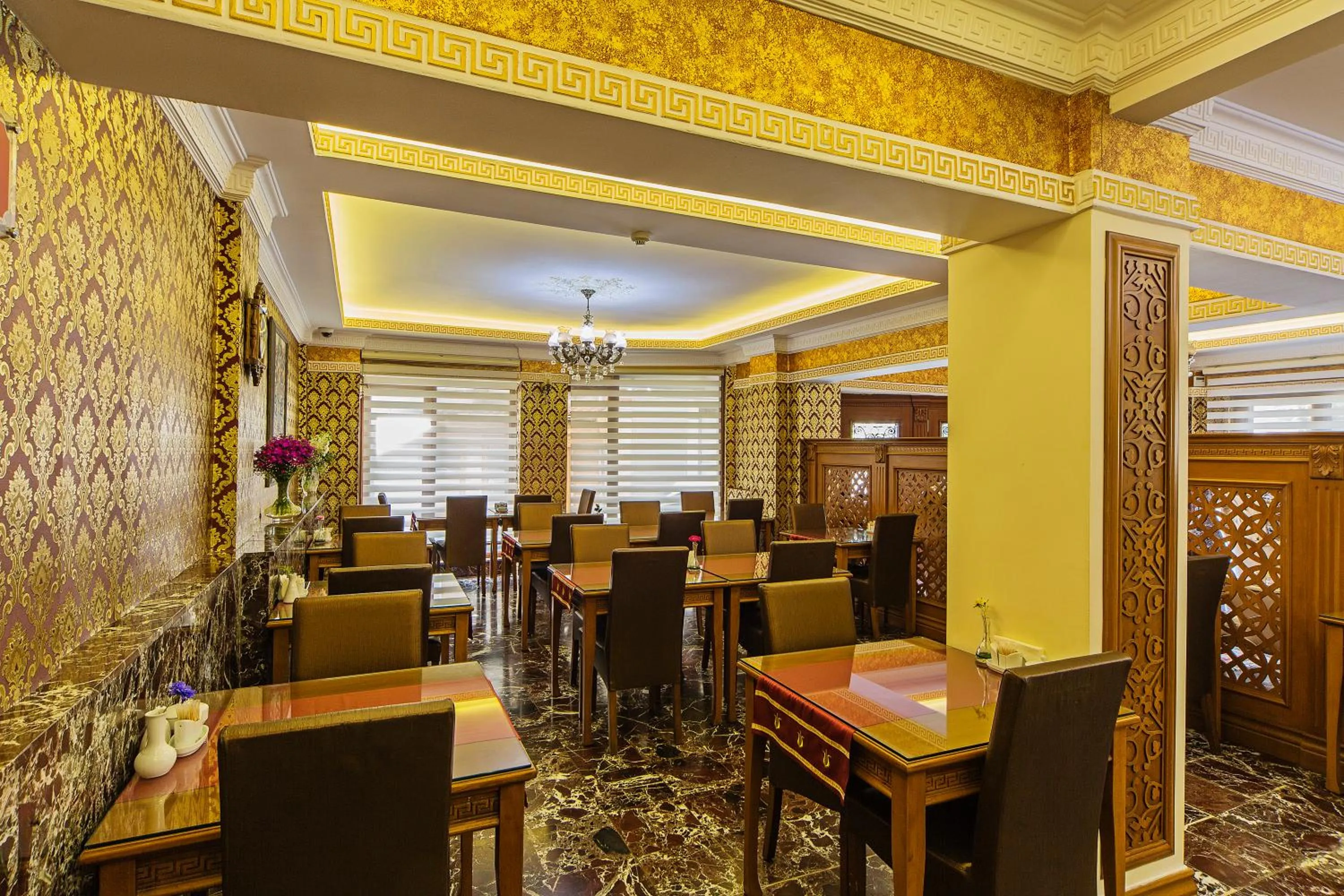 Restaurant/places to eat in Lausos Hotel Sultanahmet