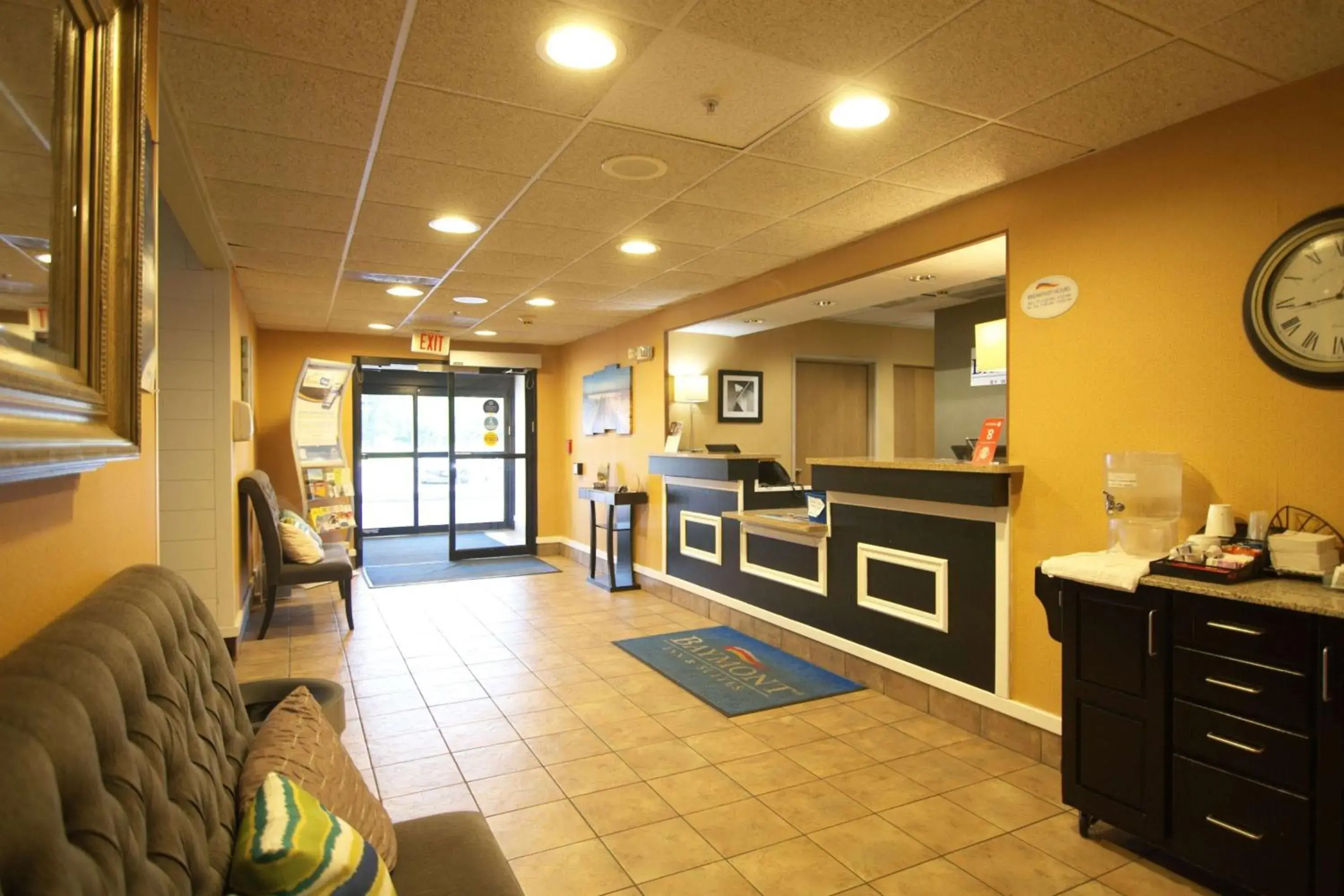 Lobby or reception in Baymont by Wyndham Portage Lobby or reception in Baymont by Wyndham Portage