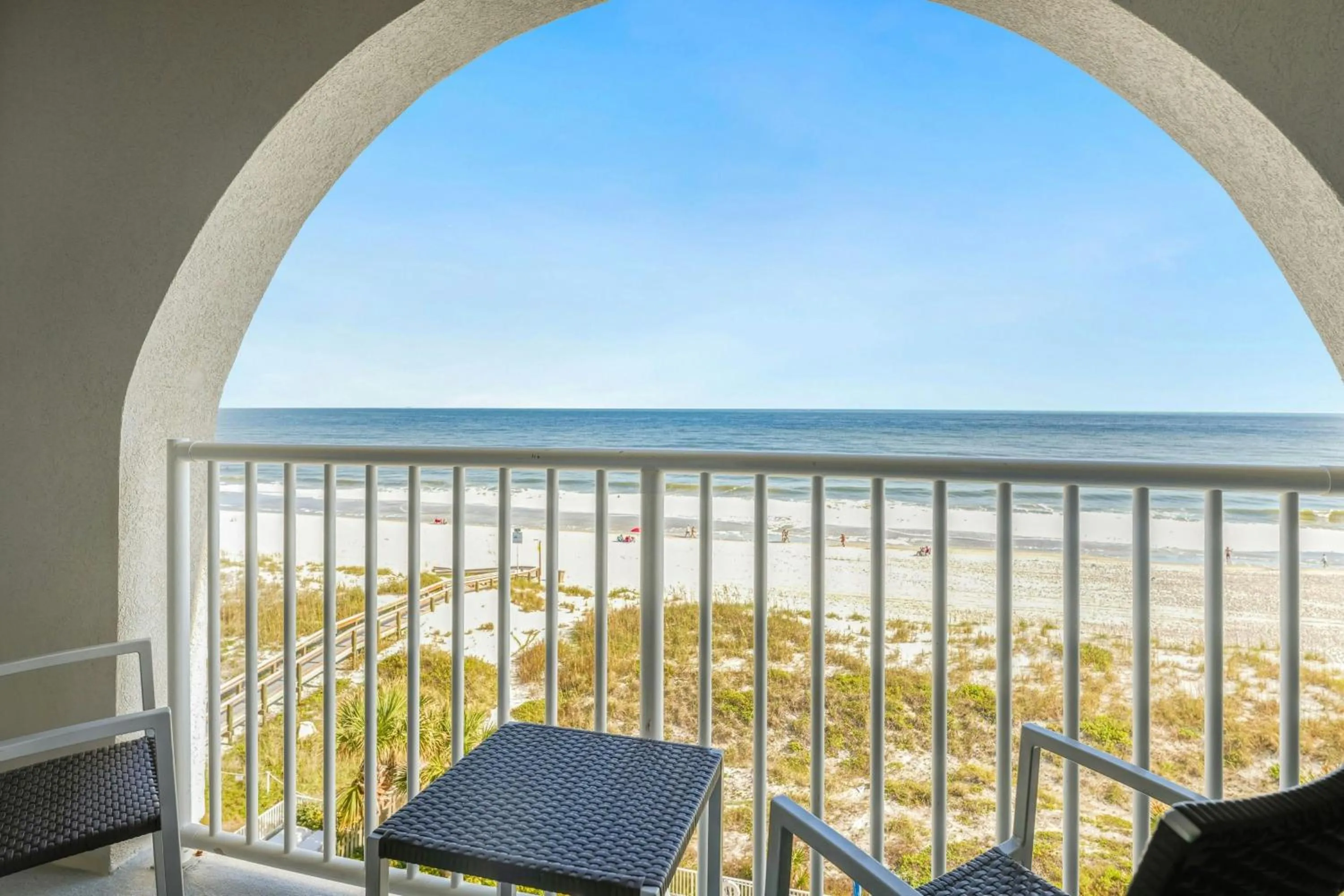 Photo of the whole room in Courtyard by Marriott Jacksonville Beach Oceanfront