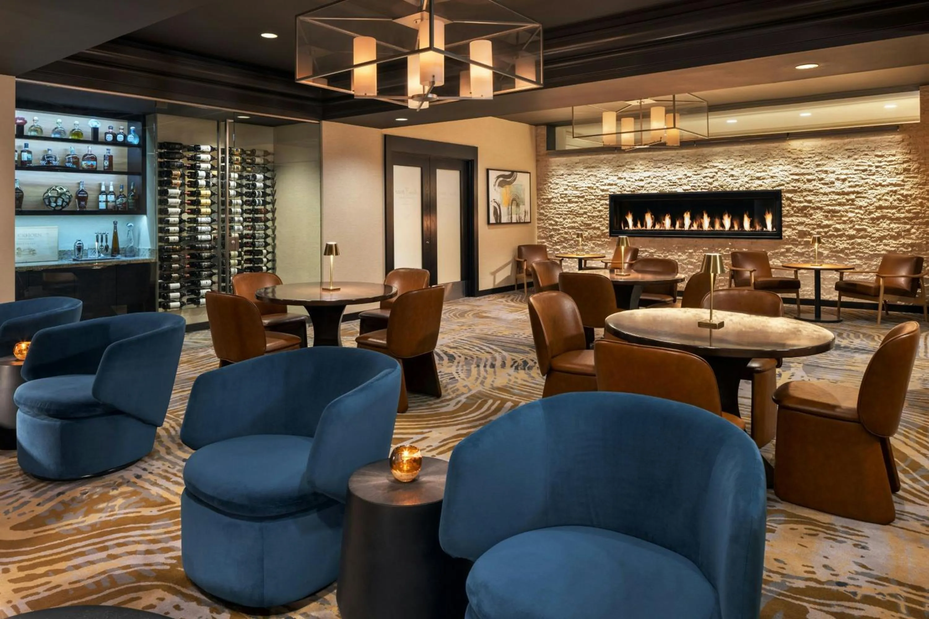 Lounge or bar in Wichita Marriott