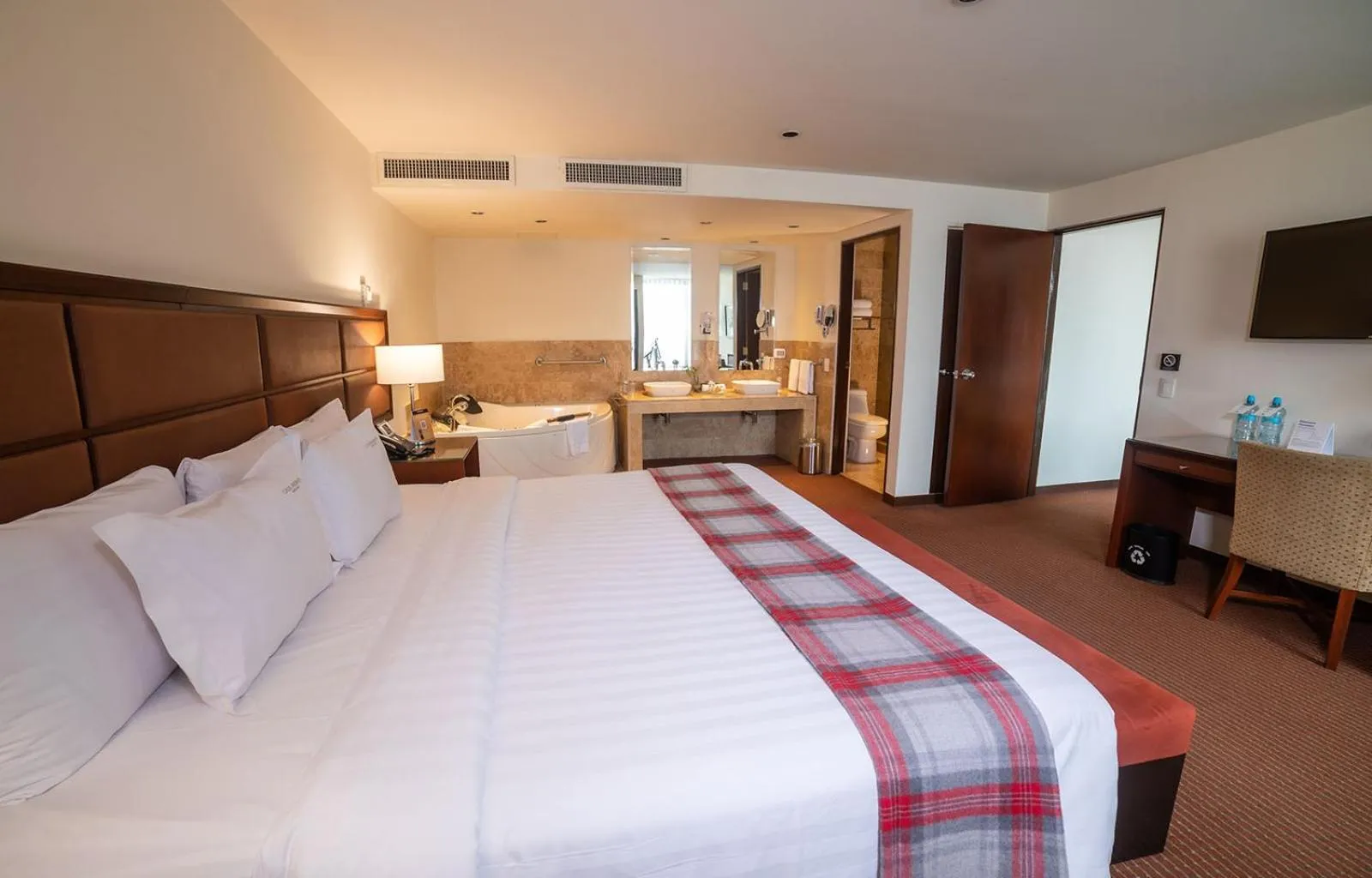 Bedroom, Bed in Casa Andina Premium Miraflores