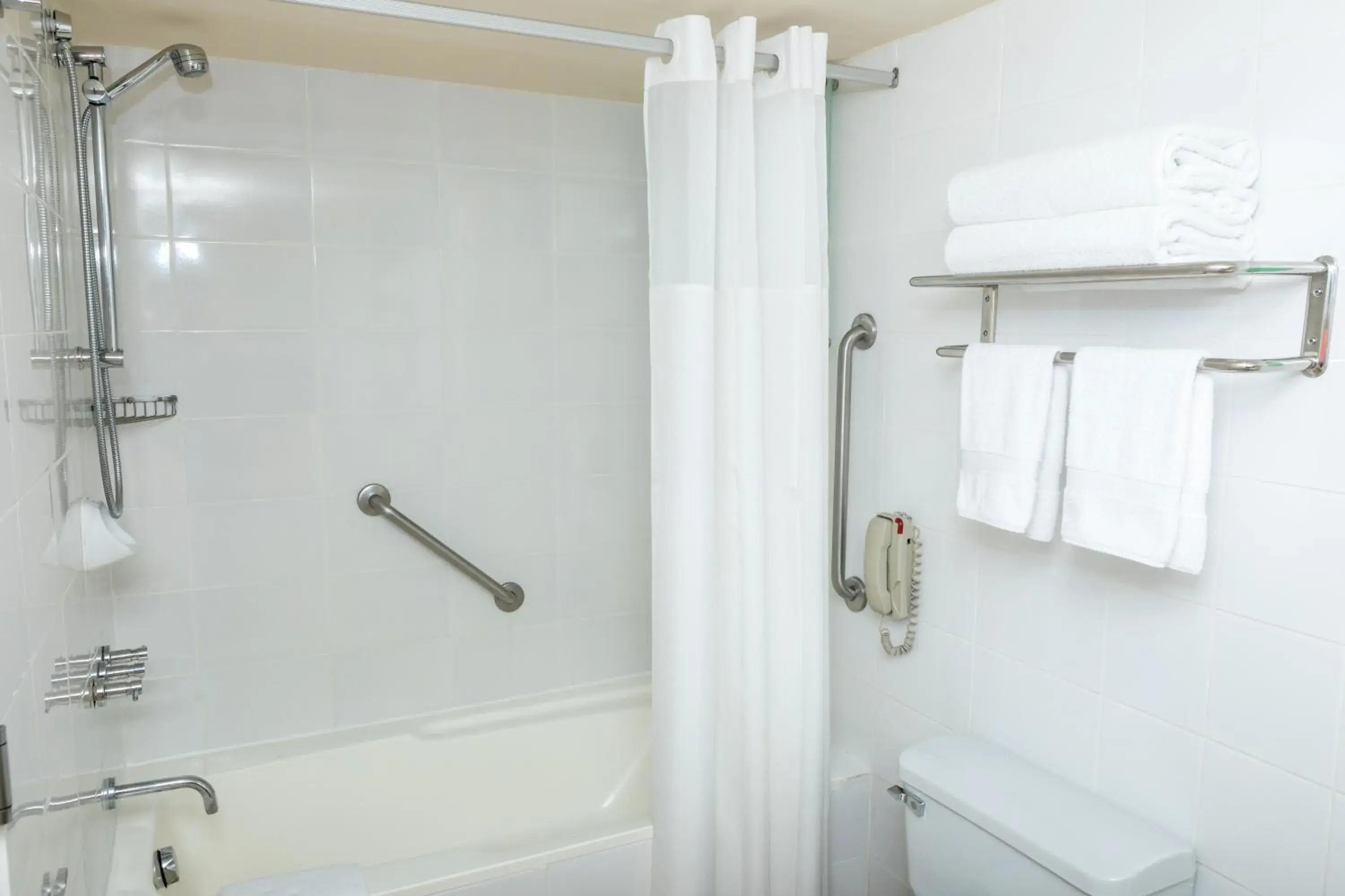 Bathroom in Casa Andina Premium Miraflores Bathroom in Casa Andina Premium Miraflores