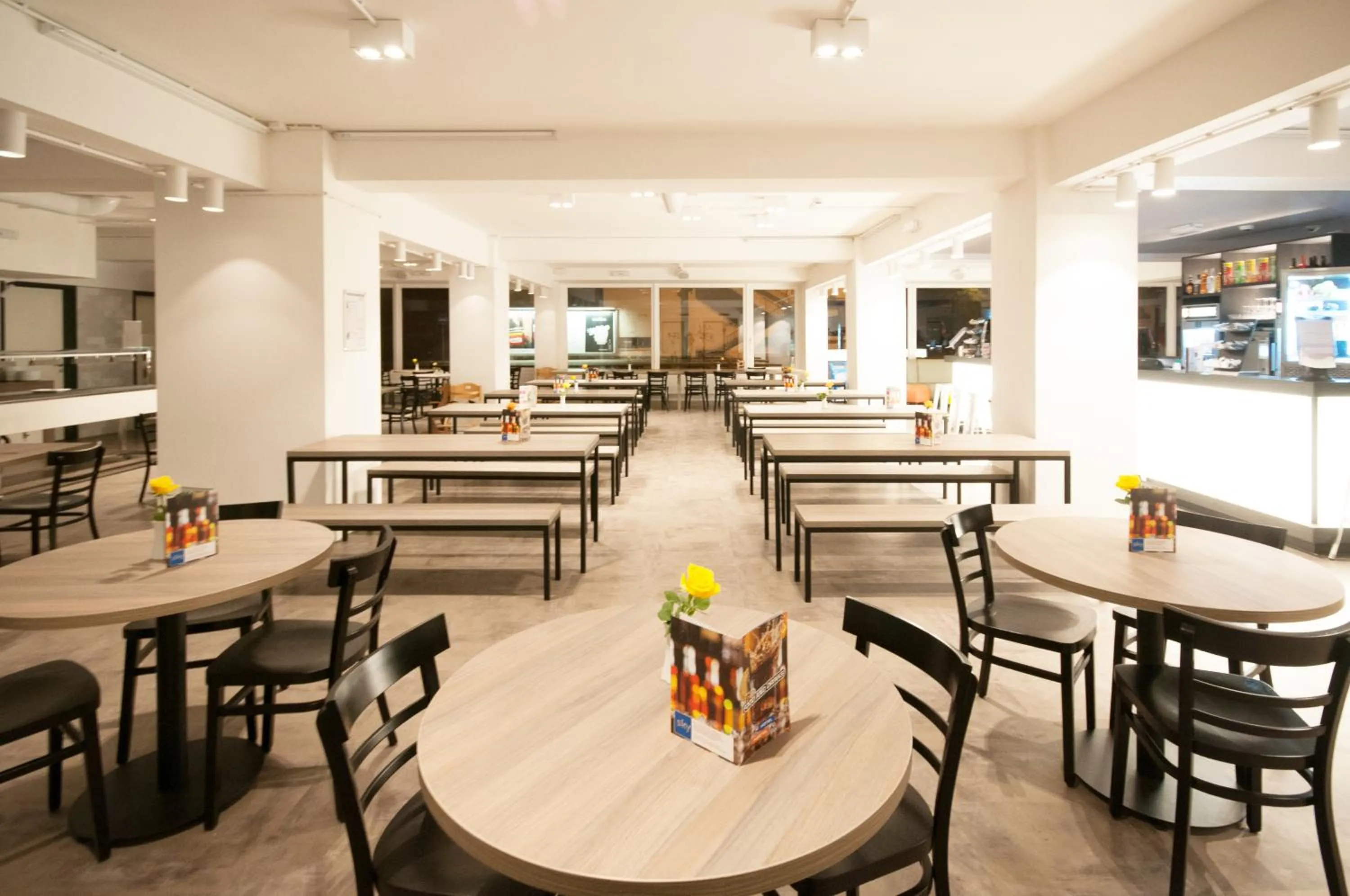 Restaurant/places to eat in a&o Bremen Hauptbahnhof