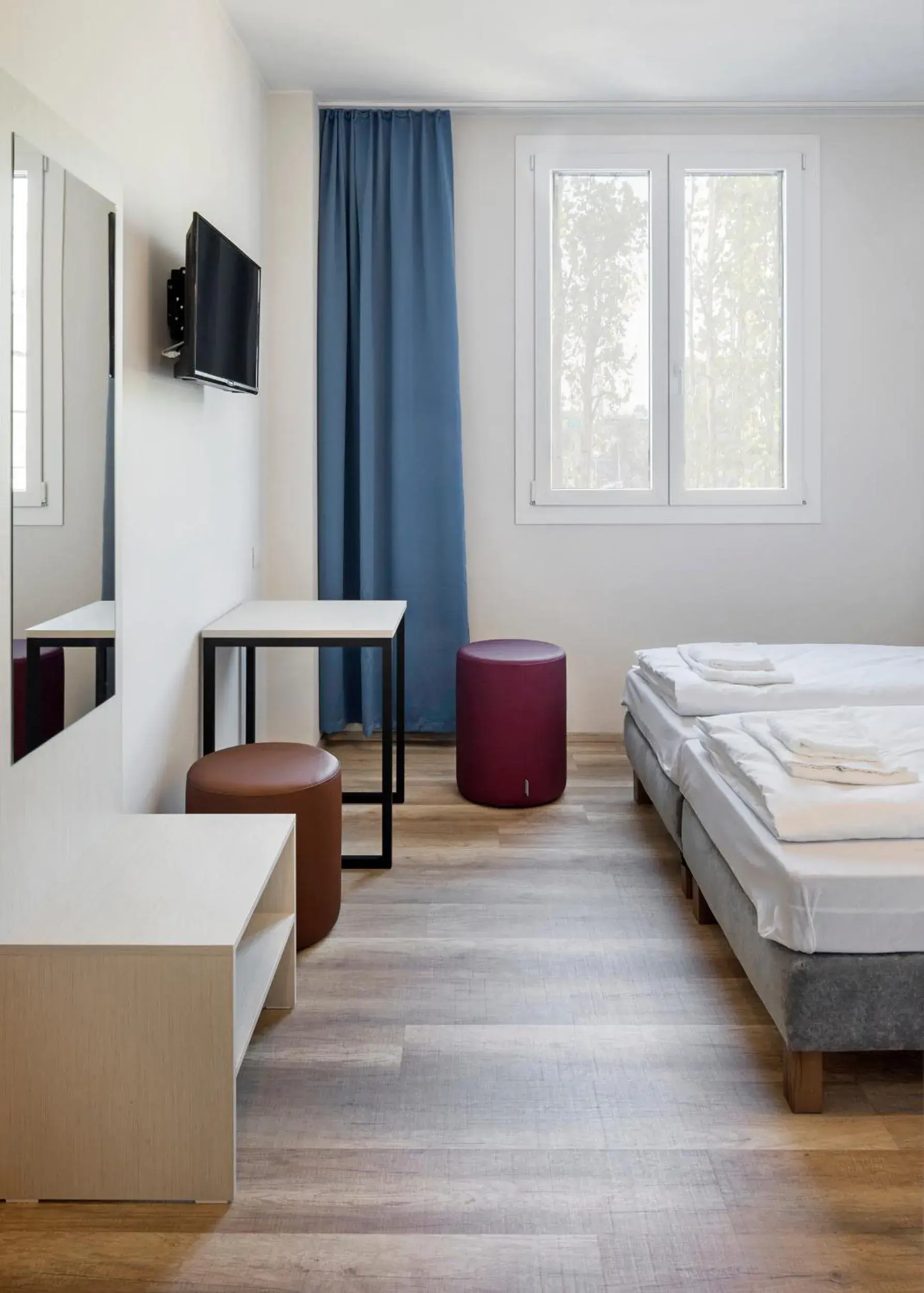 TV and multimedia, Bed in a&o Bremen Hauptbahnhof TV and multimedia, Bed in a&o Bremen Hauptbahnhof