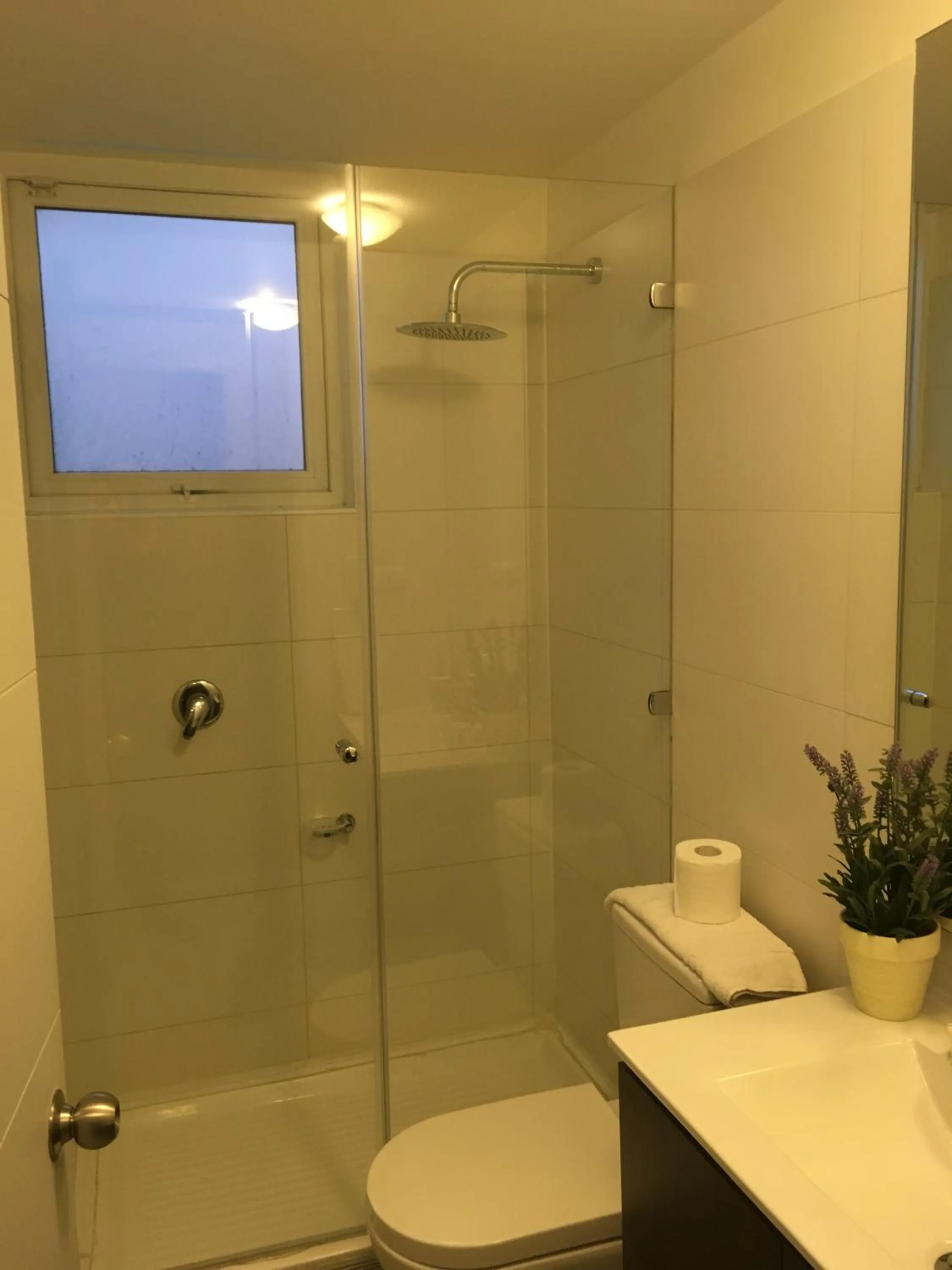 Bathroom in Moneda Express Apart