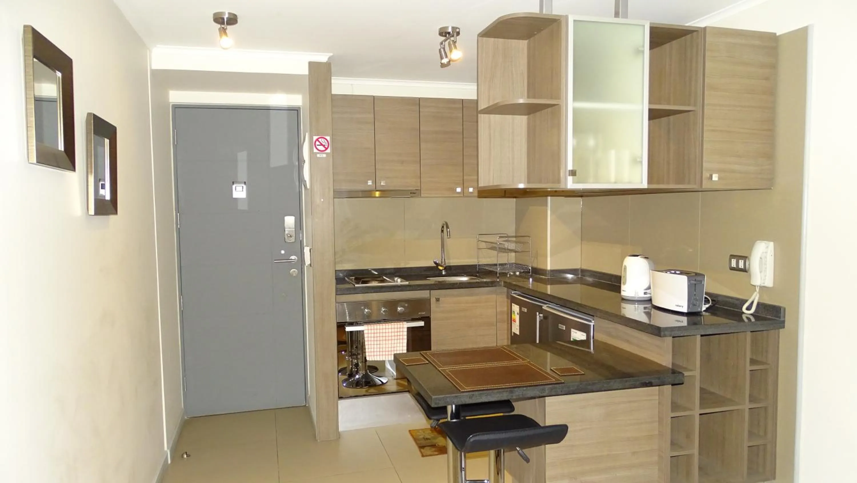 Moneda Express Apart