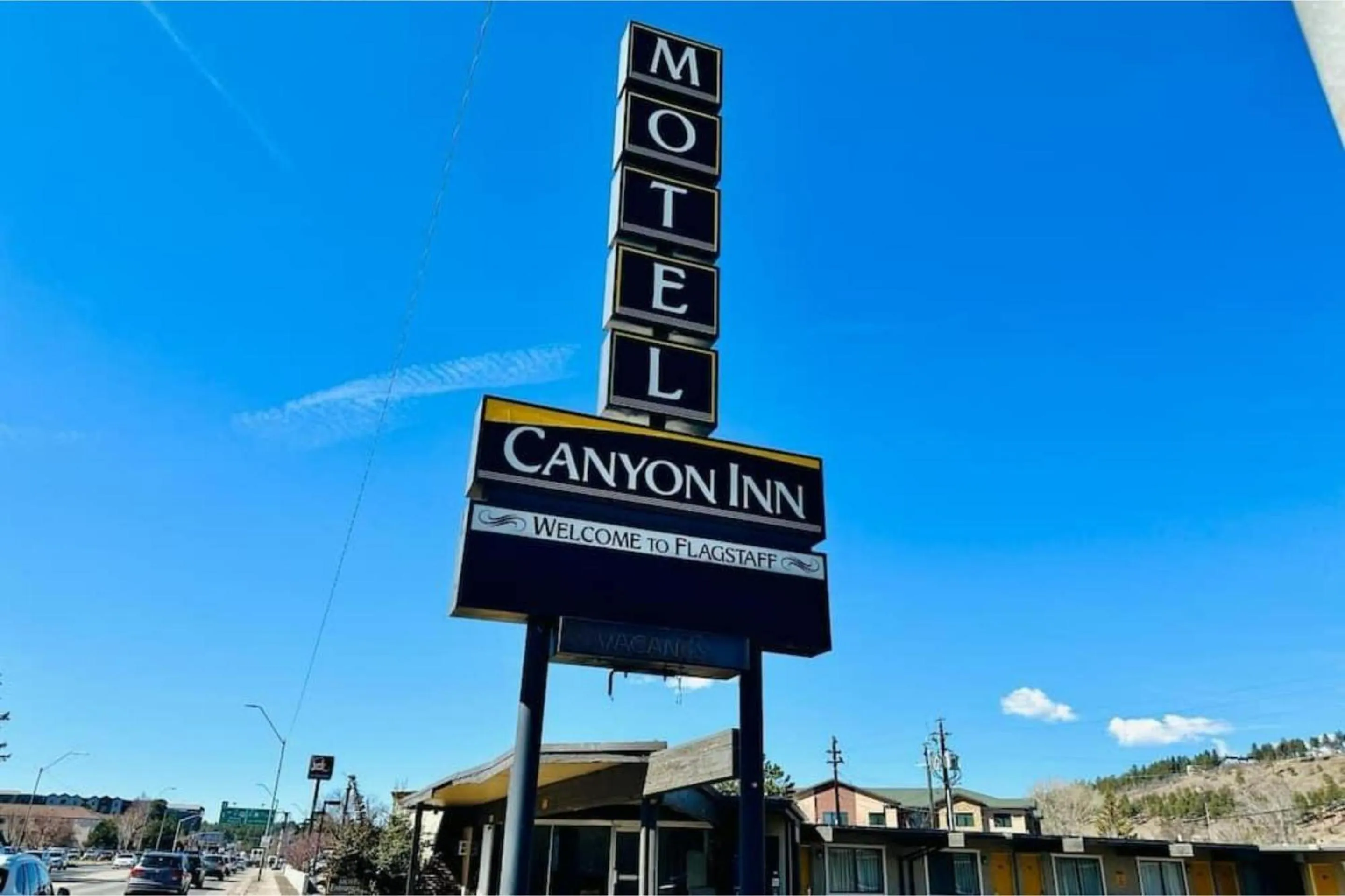 Property building in Canyon Inn Motel Flagstaff AZ