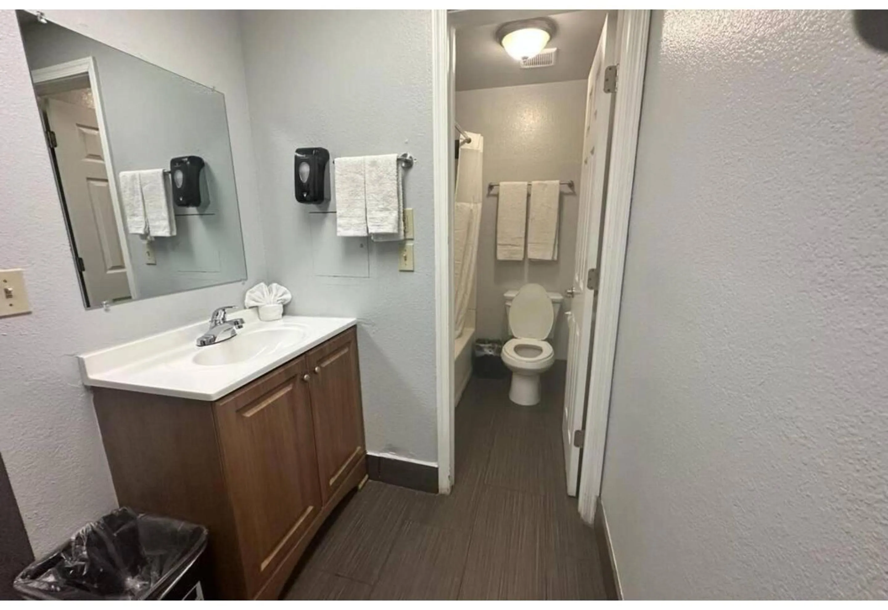 Bathroom in Canyon Inn Motel Flagstaff AZ