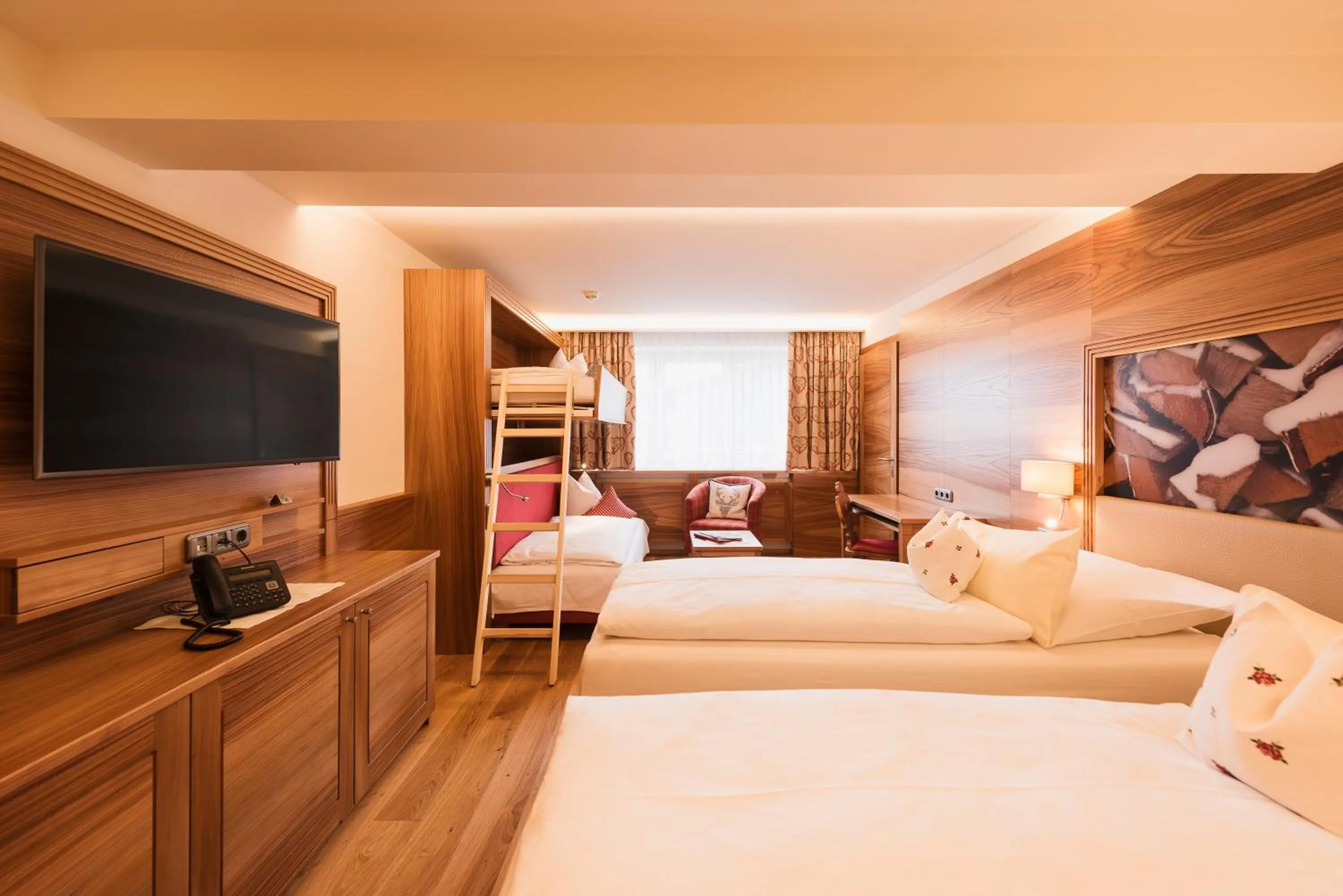 bunk bed, Bed in Arlberghaus