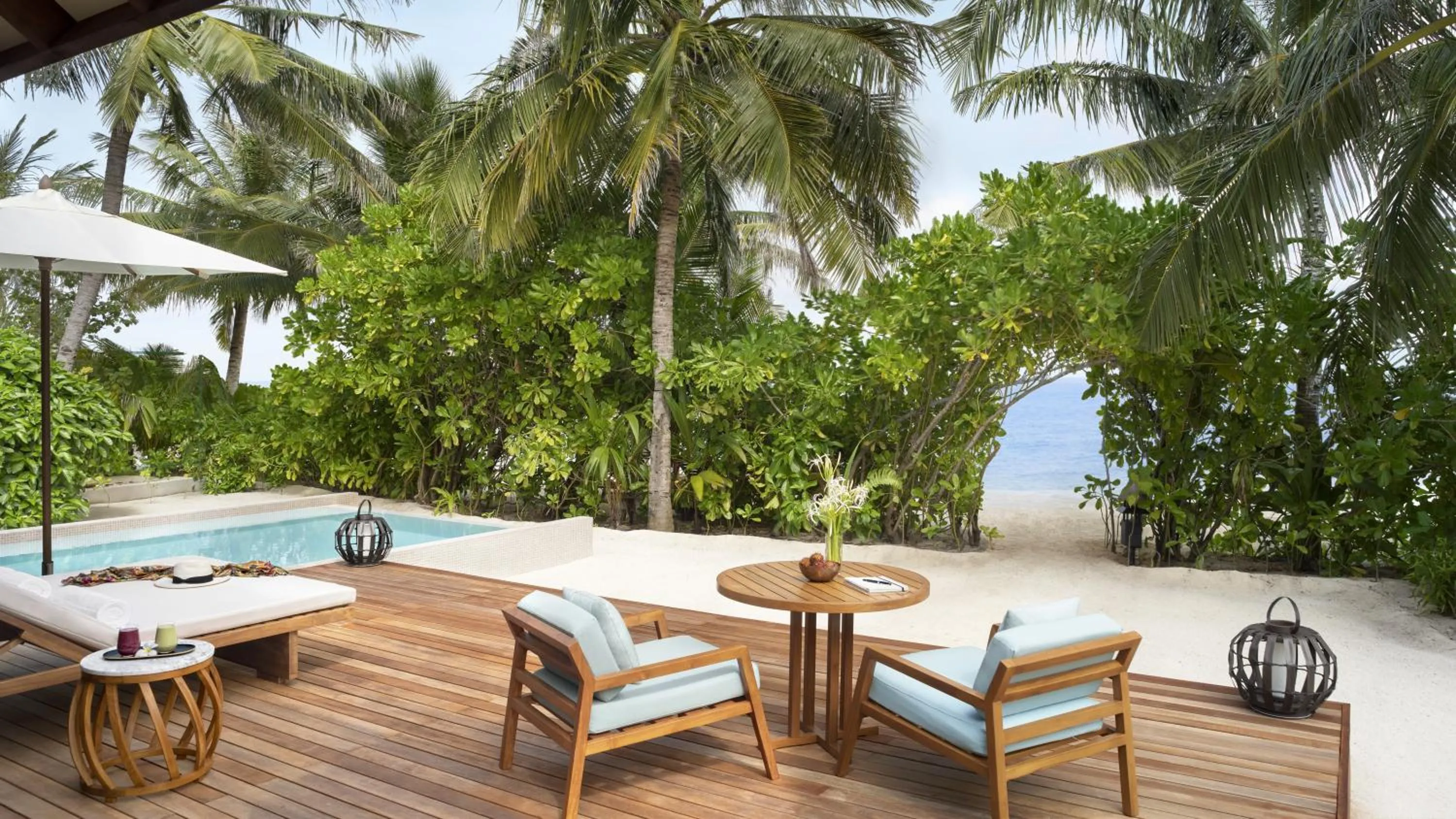 Patio in Anantara Veli Maldives Resort