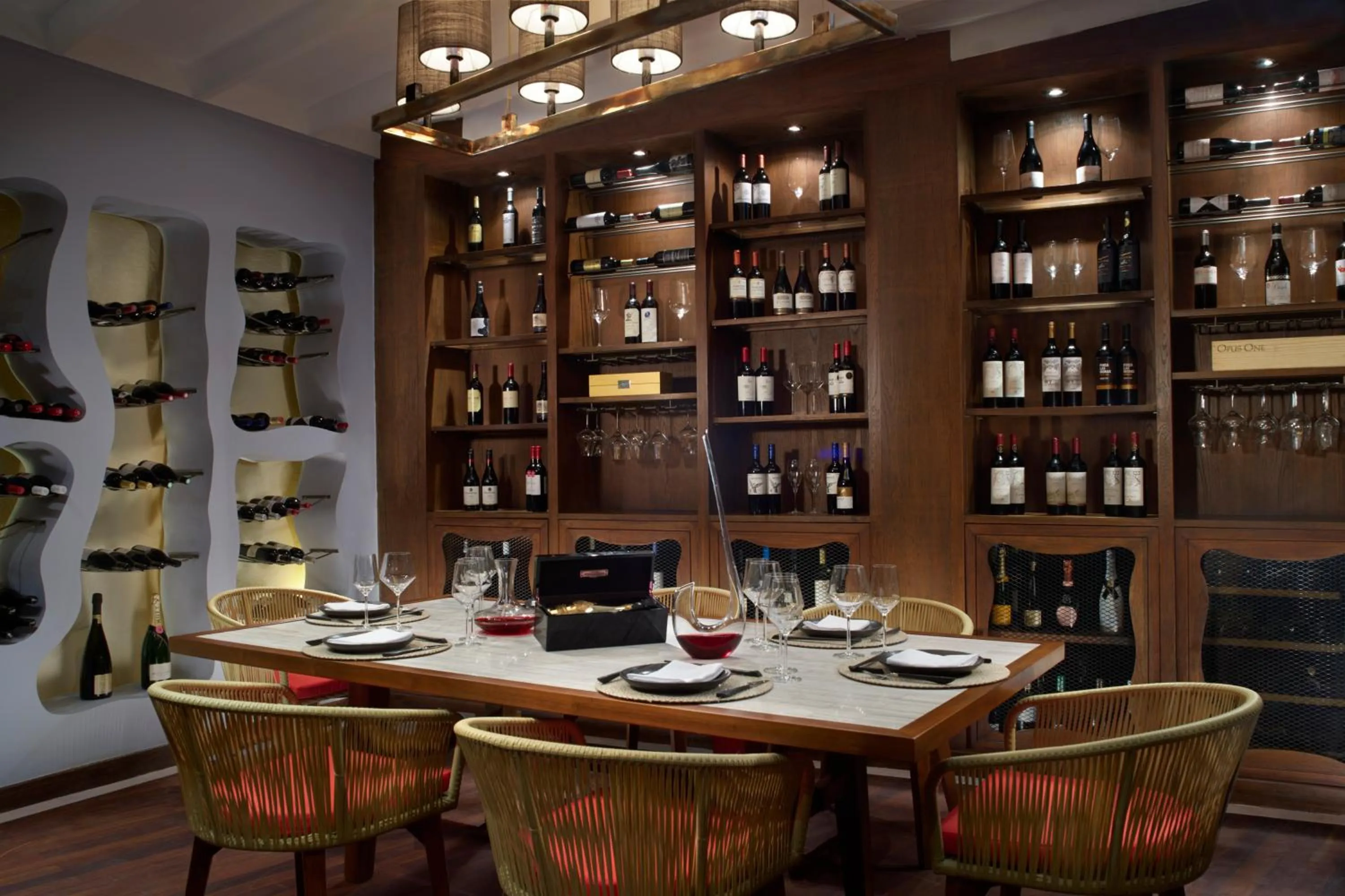 Restaurant/places to eat in Anantara Veli Maldives Resort