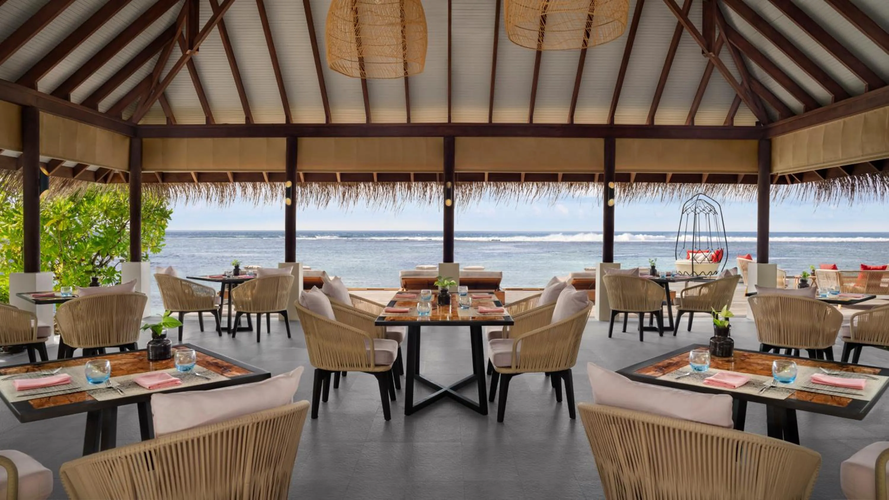 Restaurant/places to eat in Anantara Veli Maldives Resort