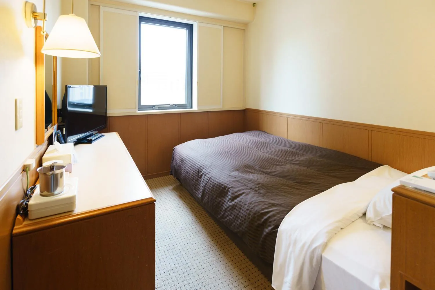 Bed in Kyoto Horikawa Inn