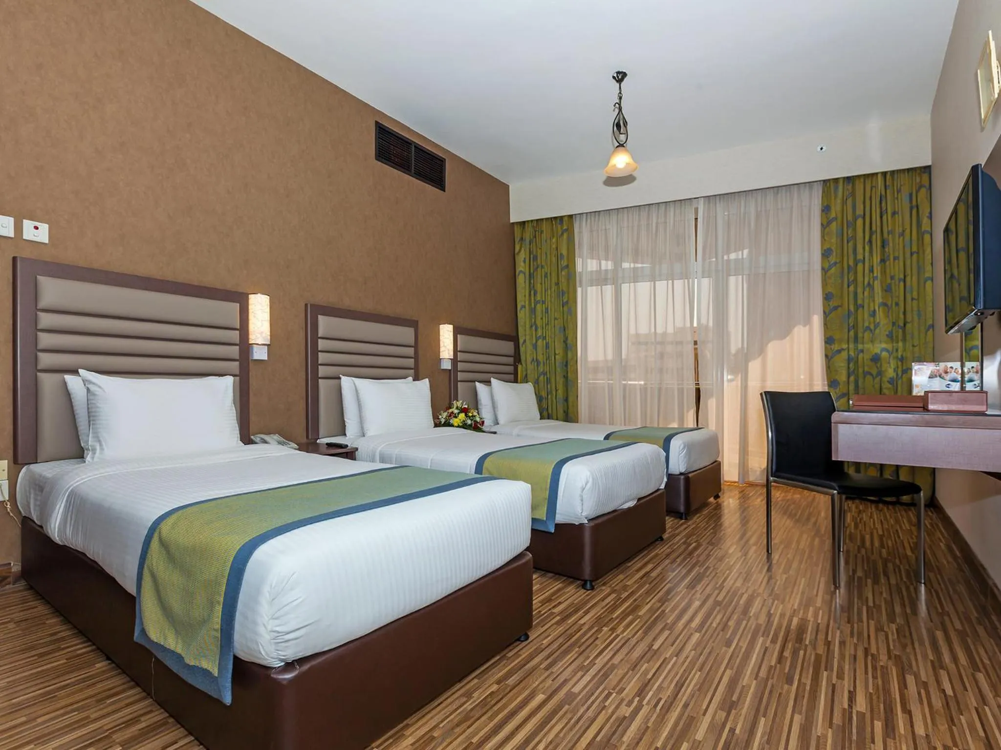 Bedroom, Bed in Wave International Hotel