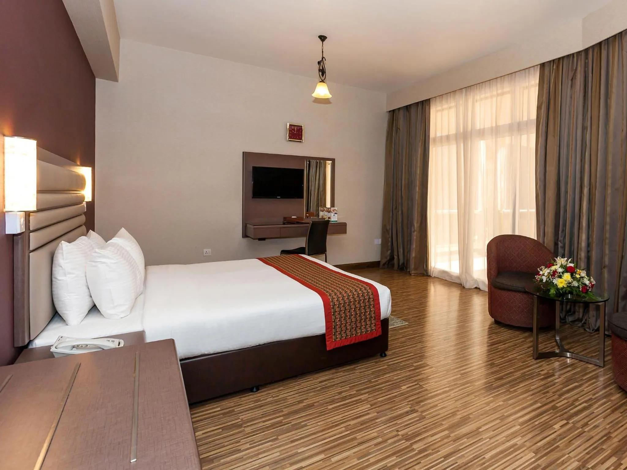 Bedroom, Bed in Wave International Hotel