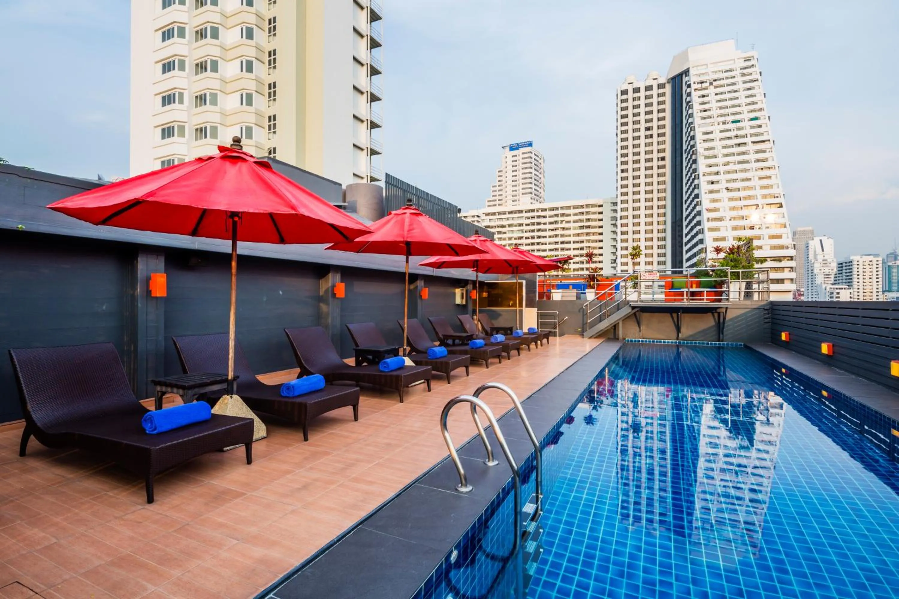 Day in Hotel Solo, Sukhumvit 2, Bangkok - SHA Extra Plus