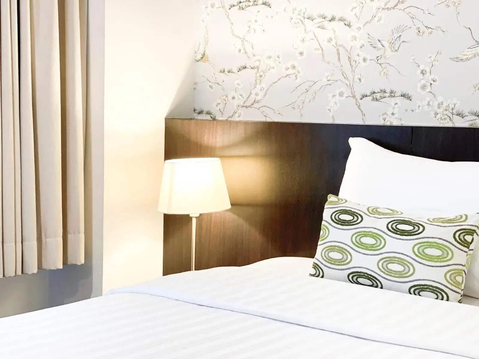 Bed in 24 Inn Bed in 24 Inn