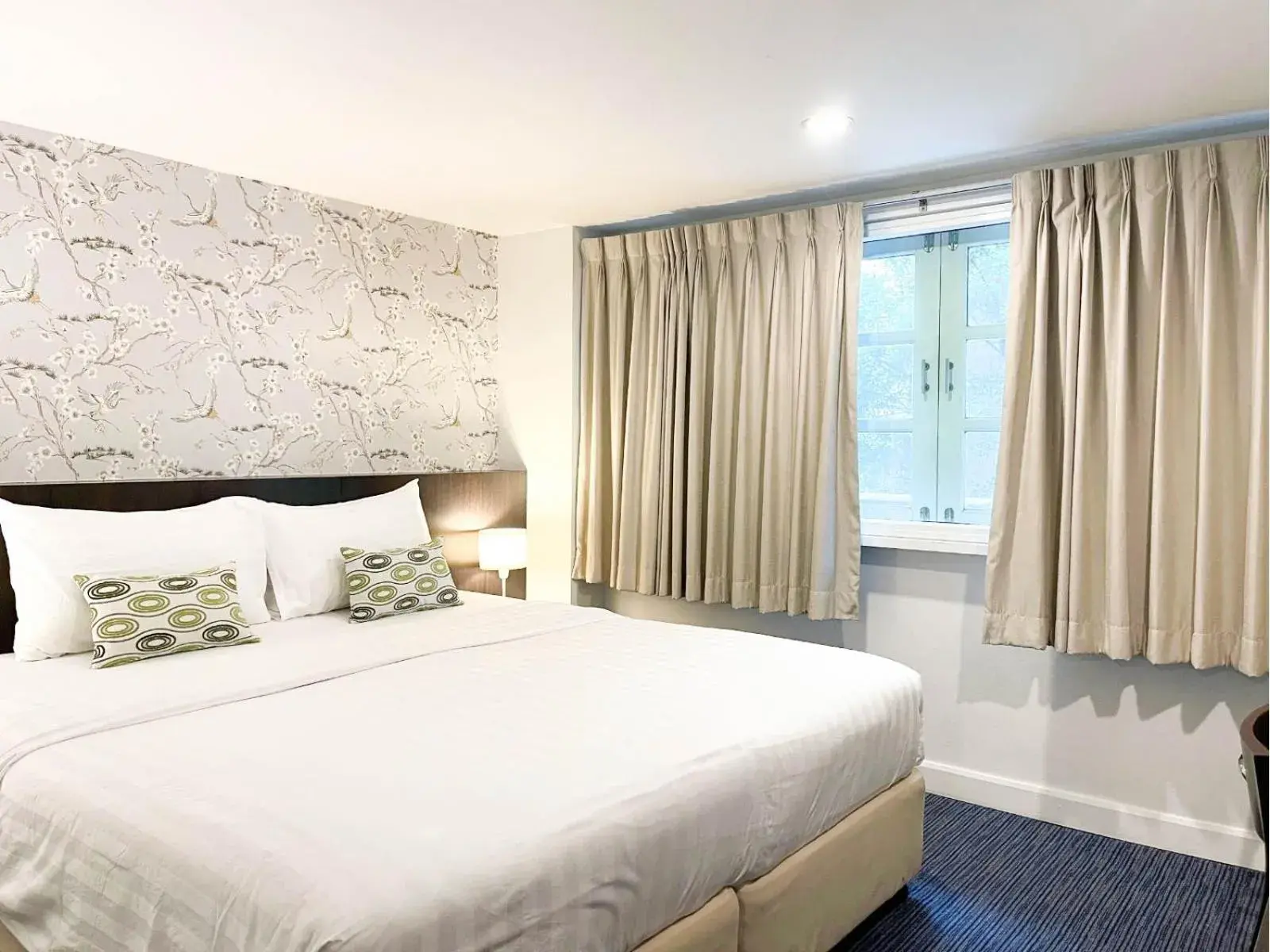 Bed in 24 Inn Bed in 24 Inn