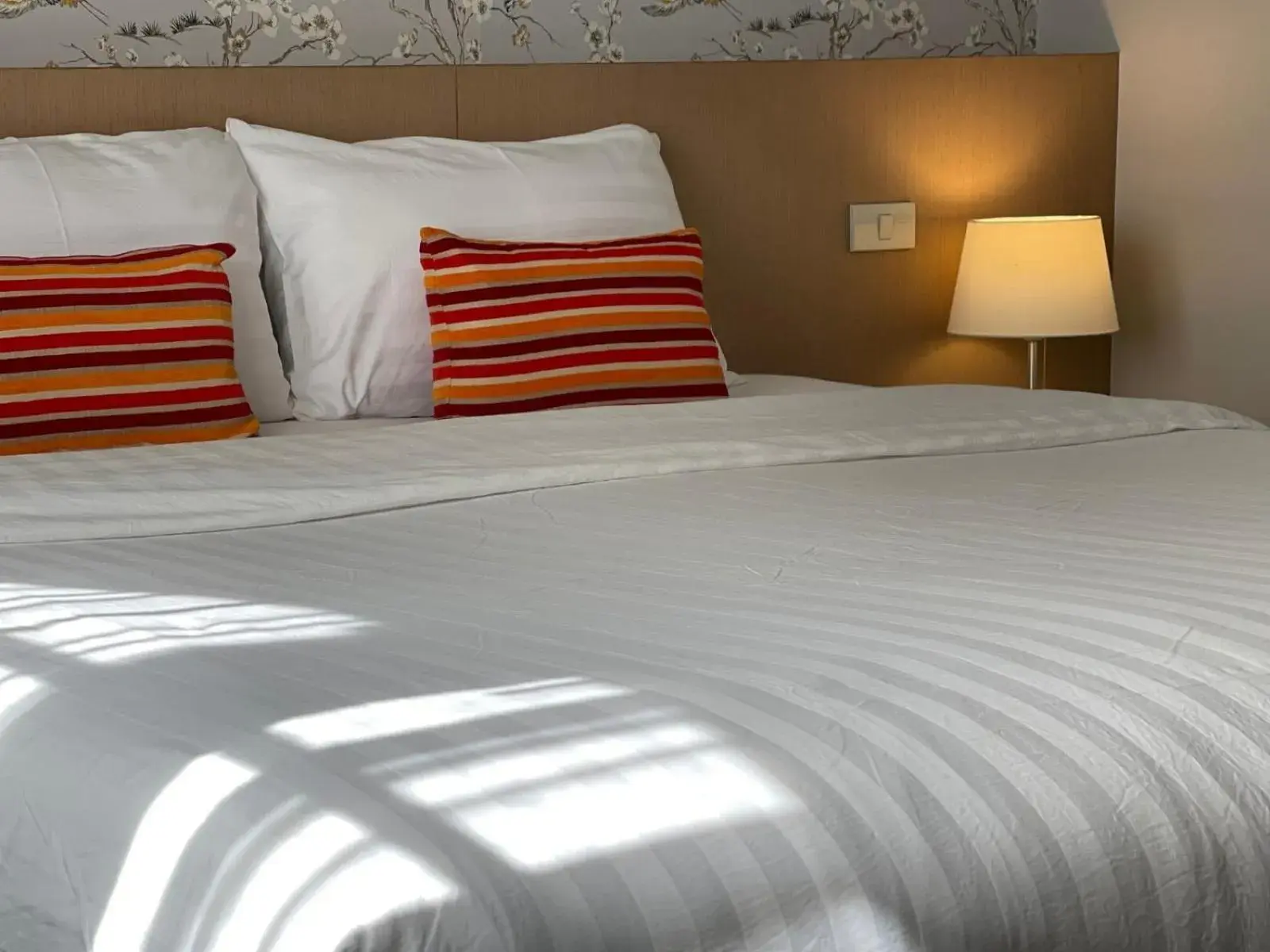 Bed in 24 Inn Bed in 24 Inn