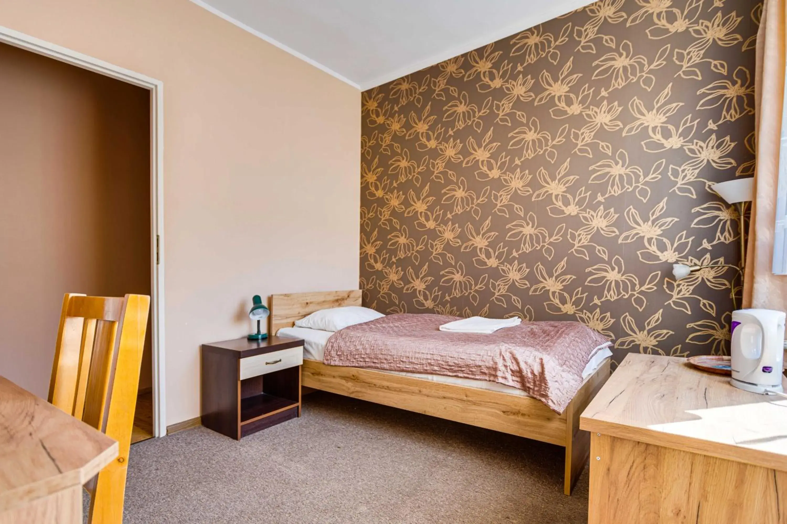 Economy Single Room in Hotel Sowa Economy Single Room in Hotel Sowa