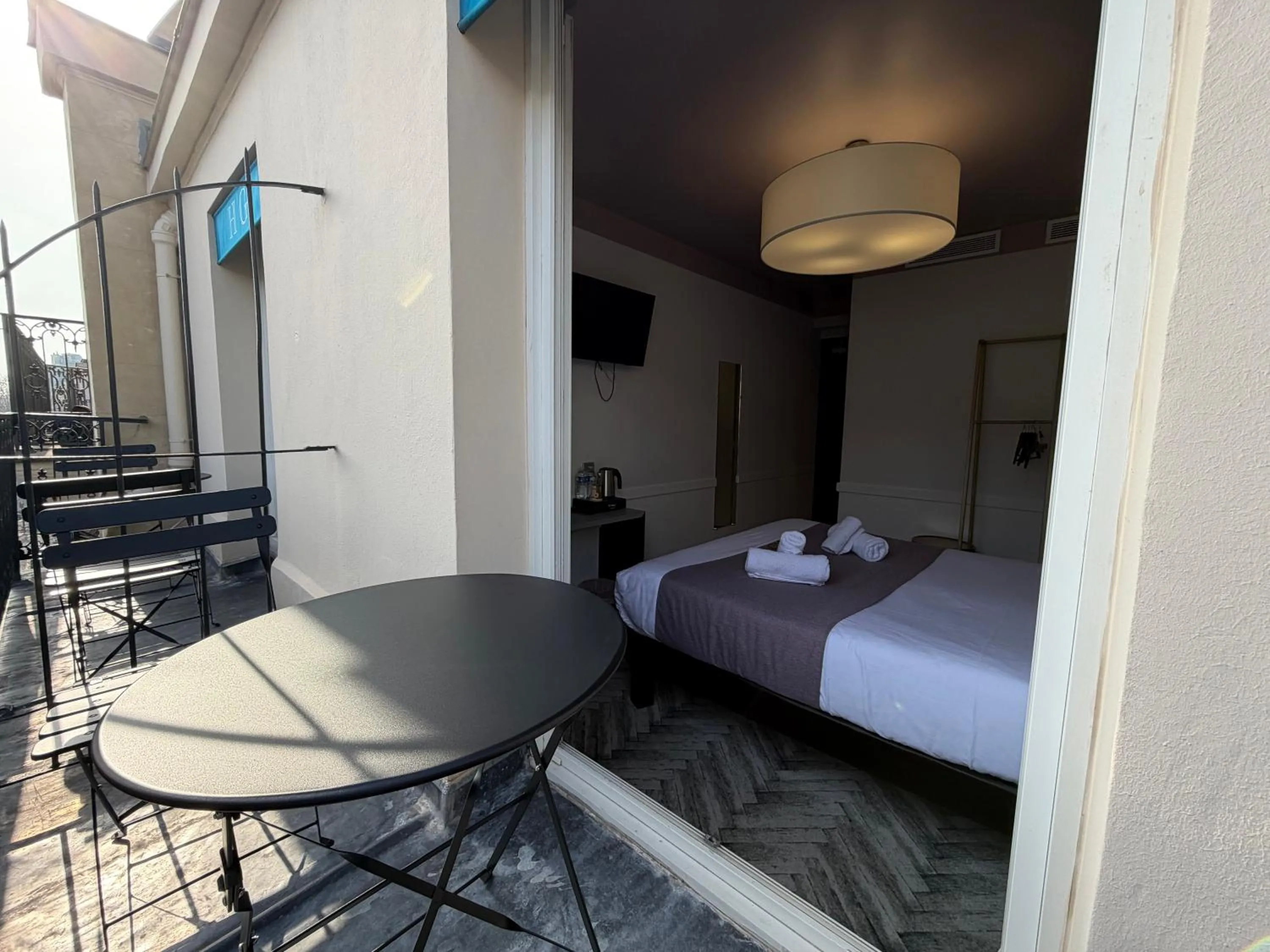 Bed in Hôtel Gérando