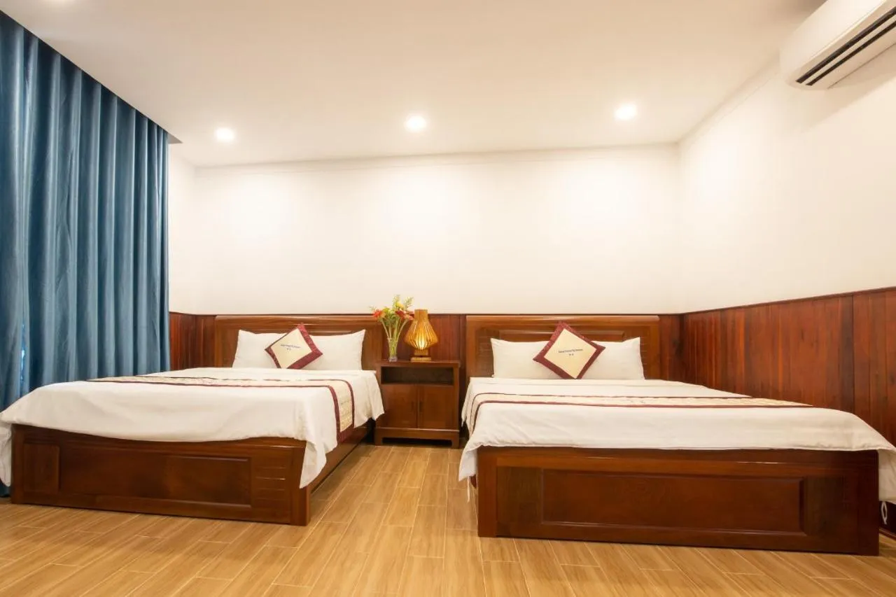 Photo of the whole room, Bed in Hung Vuong Resort