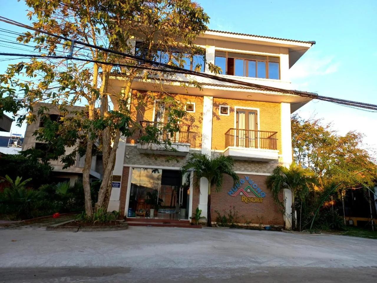 Property building in Hung Vuong Resort