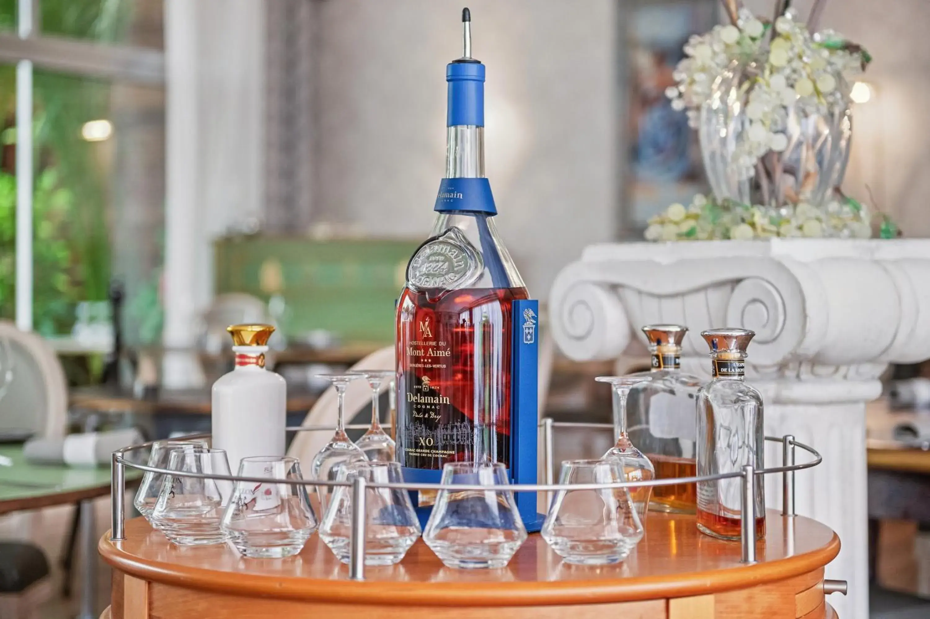 Lounge or bar in Hostellerie Du Mont Aimé Lounge or bar in Hostellerie Du Mont Aimé