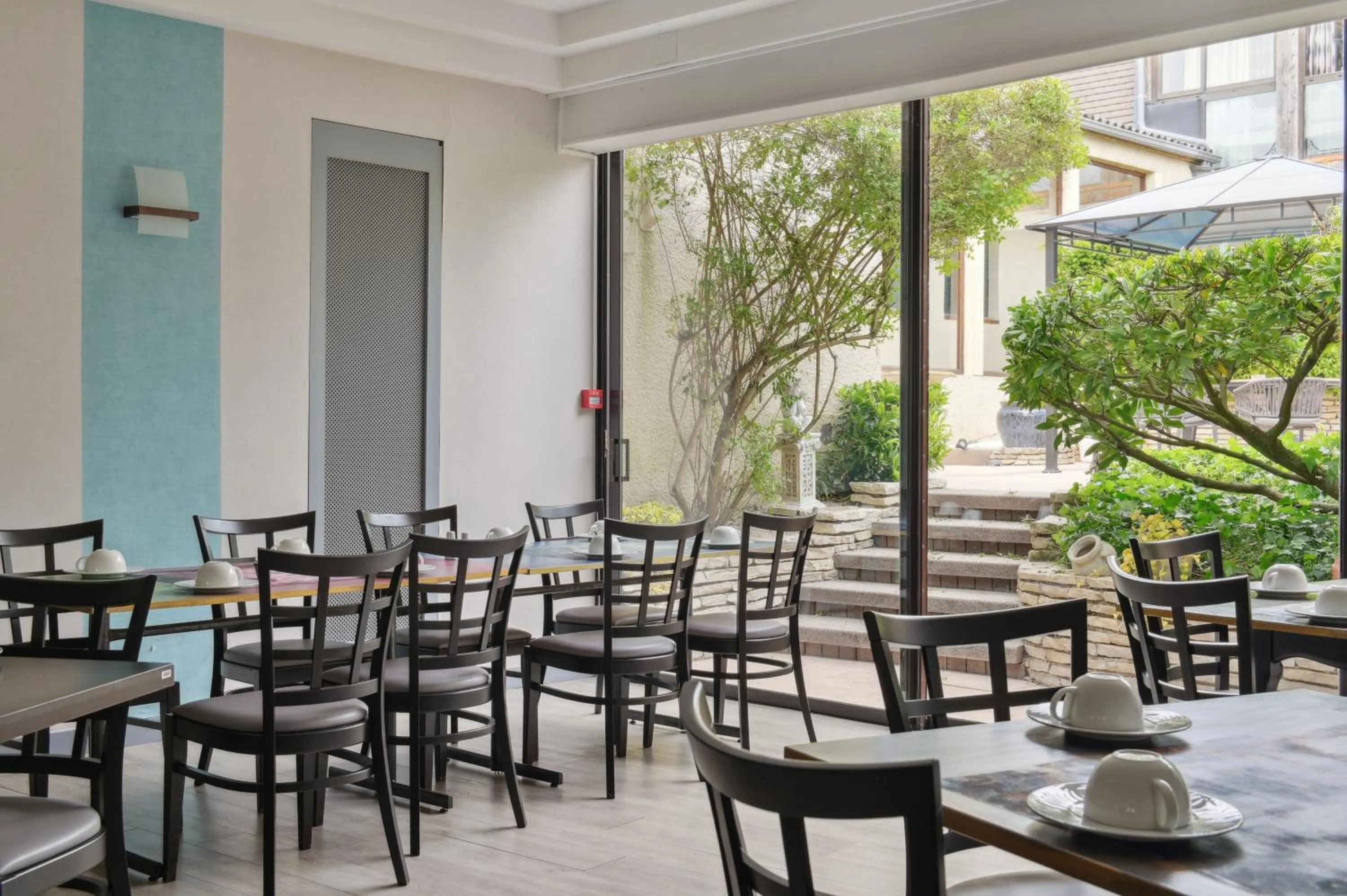 Breakfast in Hostellerie Du Mont Aimé