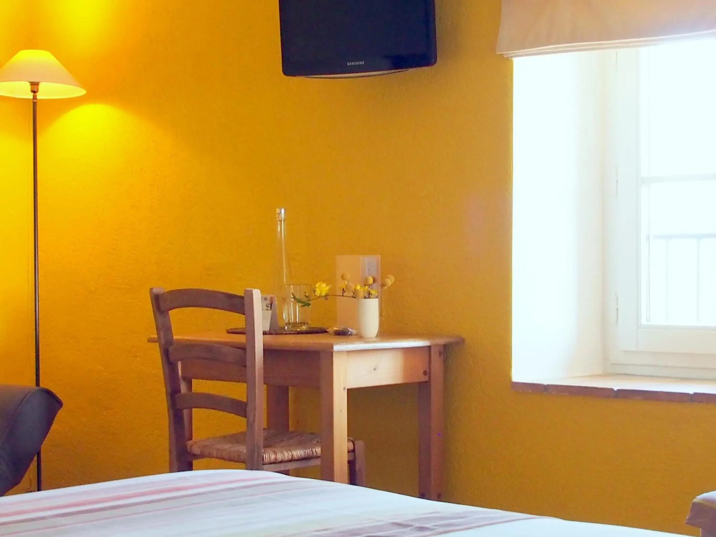 Superior Double Room in Hotel Le Moulin du Château Superior Double Room in Hotel Le Moulin du Château