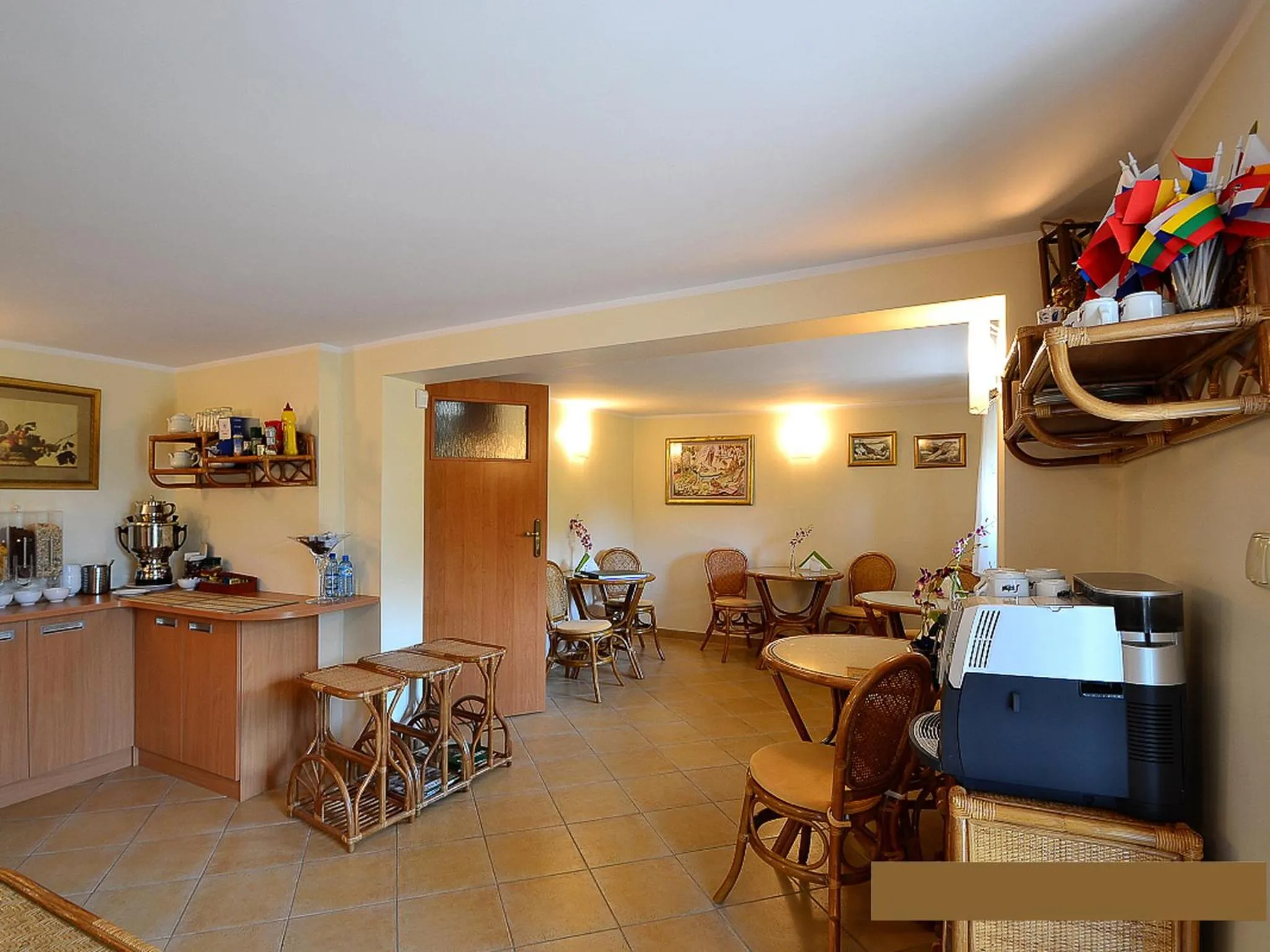 Dining area in Willa Atrium