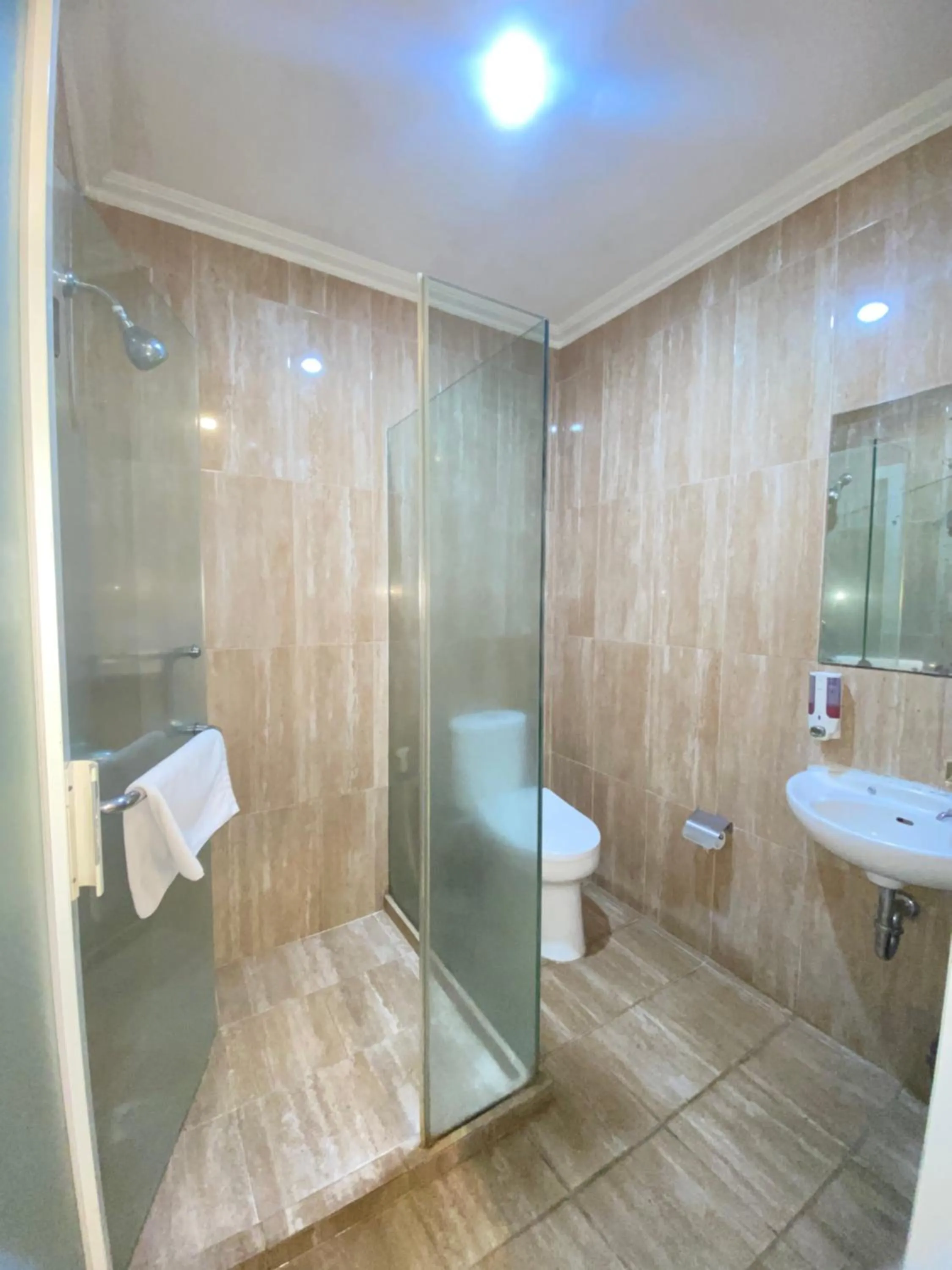 Riverstone Hotel & Cottage