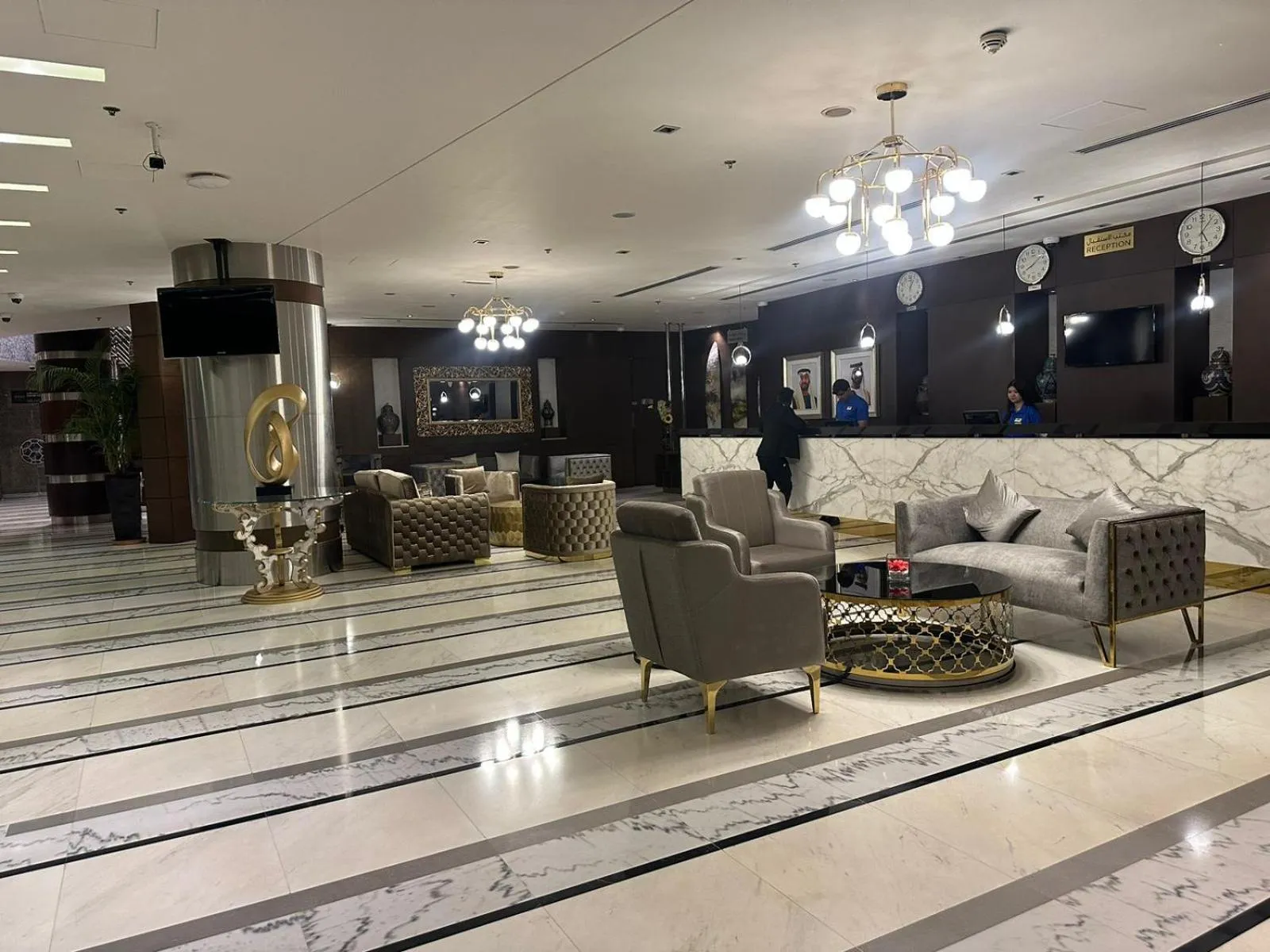 Lobby or reception in Montreal Barsha Hotel