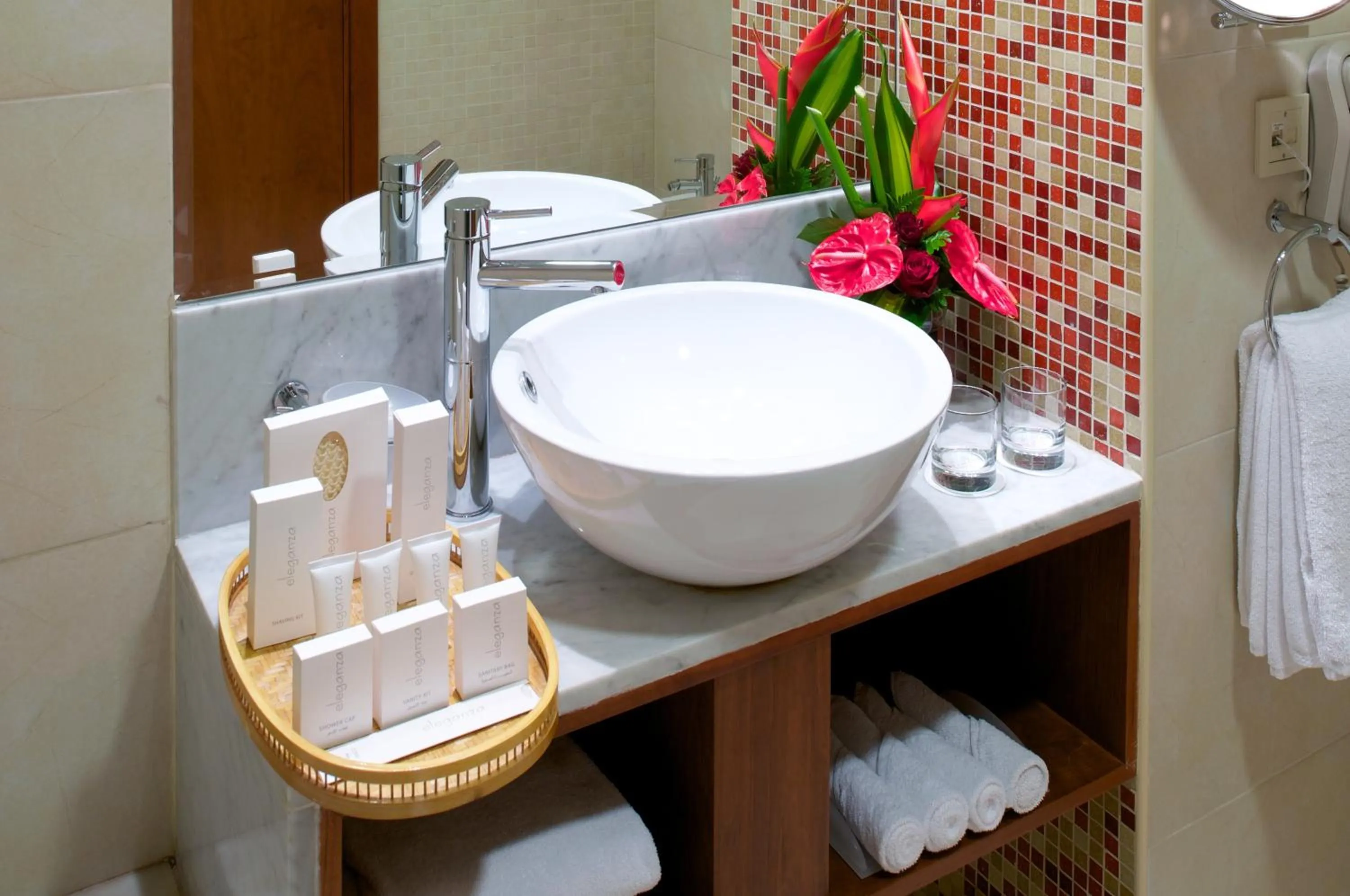 Bathroom in Montreal Barsha Hotel