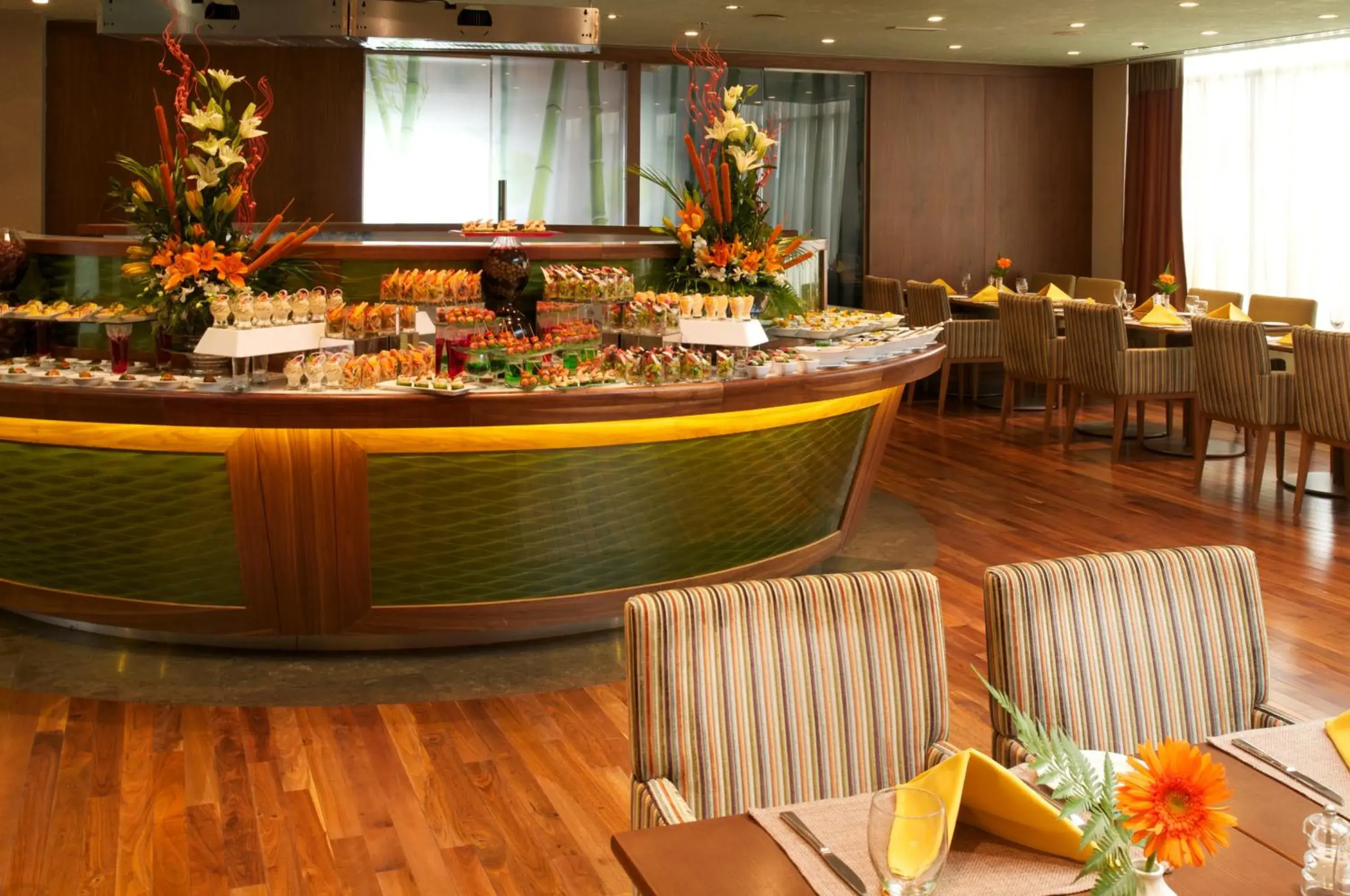 Restaurant/places to eat in Montreal Barsha Hotel Restaurant/places to eat in Montreal Barsha Hotel