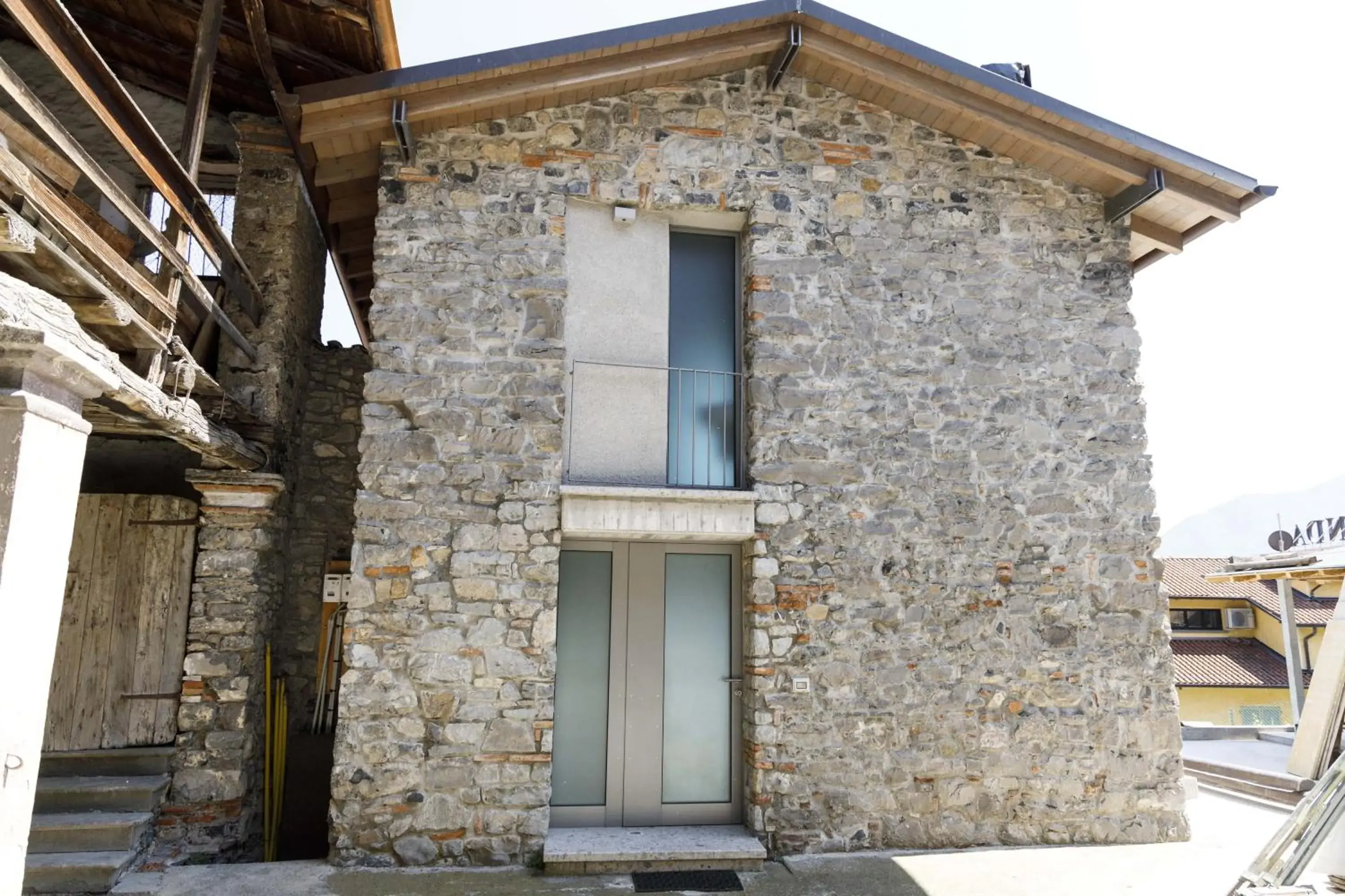 Facade/entrance in Hotel Miranda Facade/entrance in Hotel Miranda