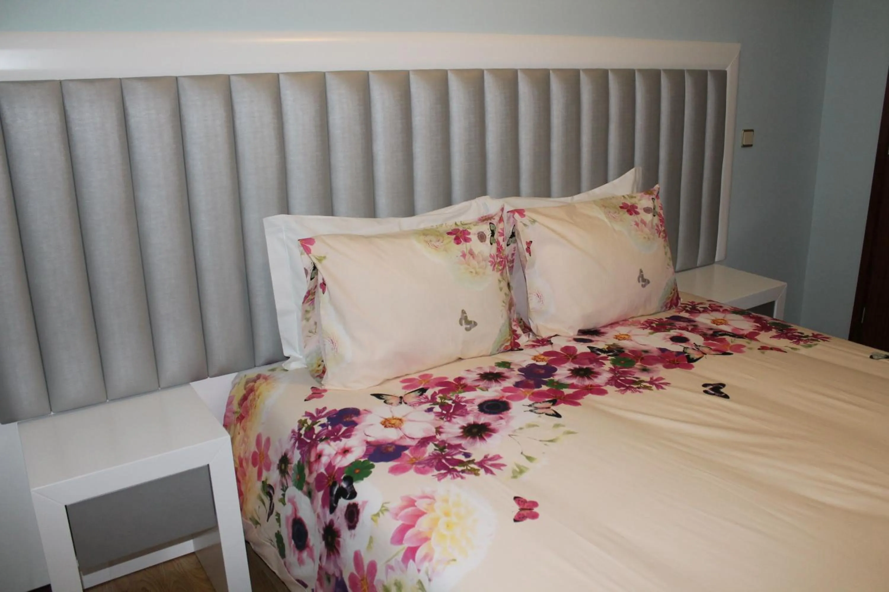 Bedroom, Bed in Grande Oceano Guest House