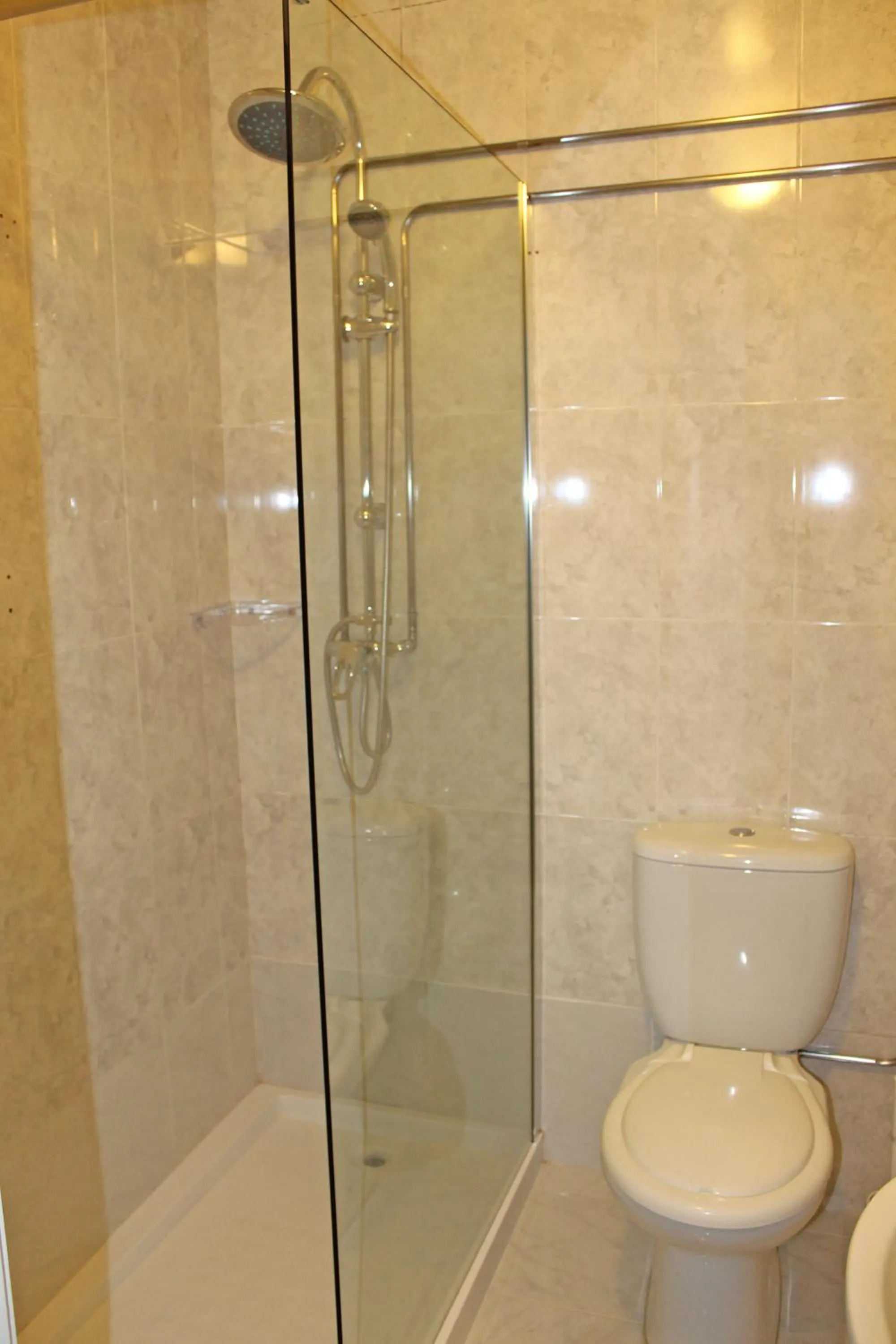 Bathroom in Grande Oceano Guest House