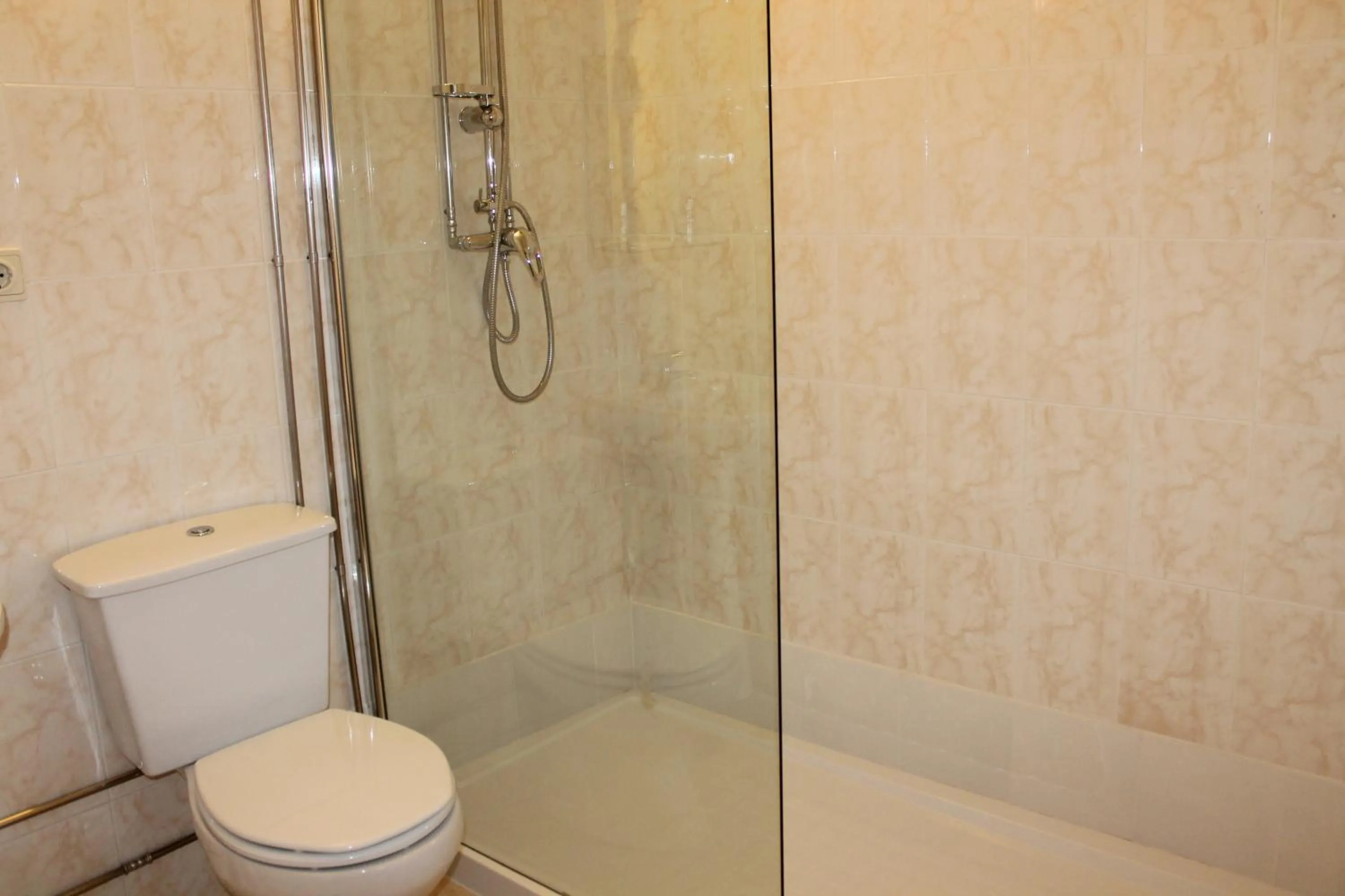 Bathroom in Grande Oceano Guest House