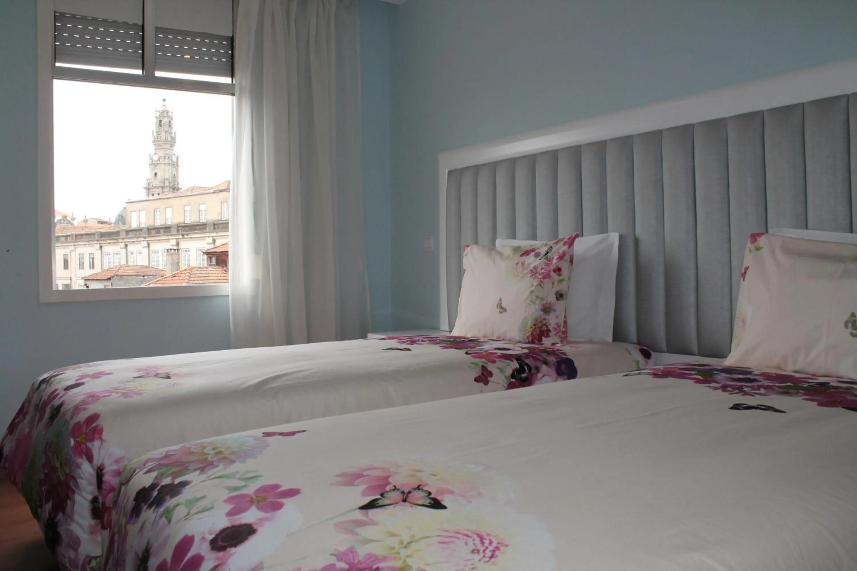 Bedroom, Bed in Grande Oceano Guest House