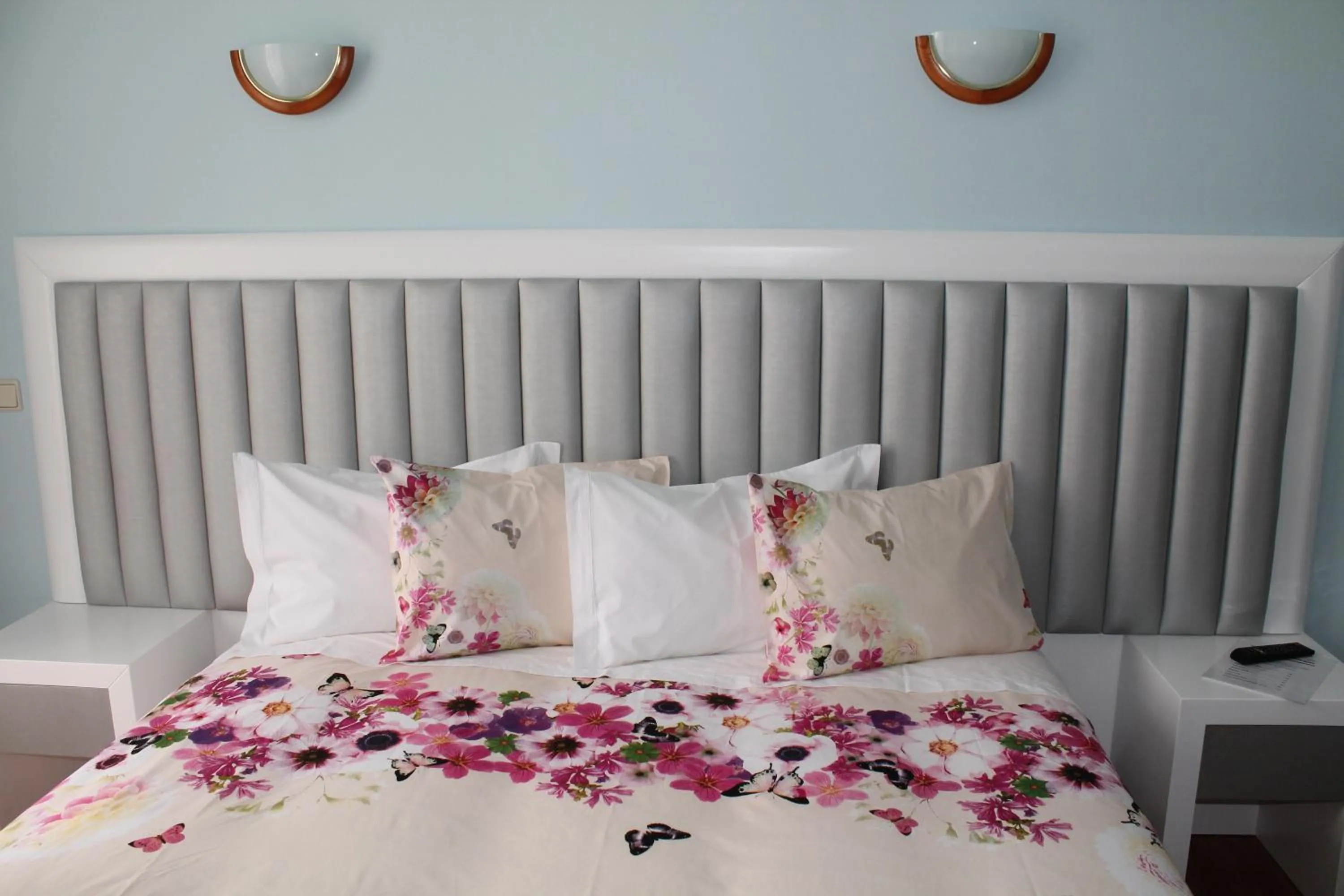 Bedroom, Bed in Grande Oceano Guest House