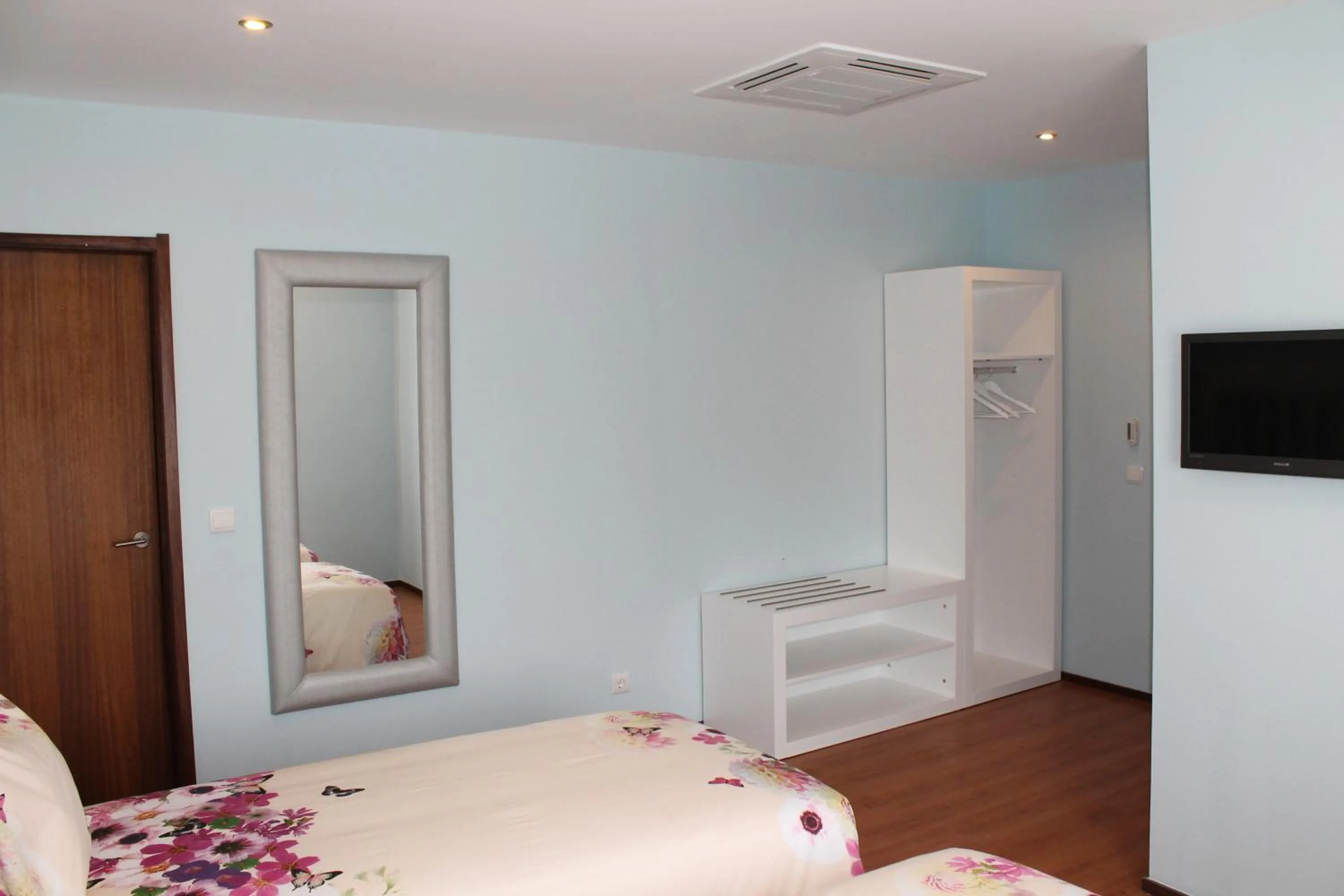 Bedroom, Bed in Grande Oceano Guest House