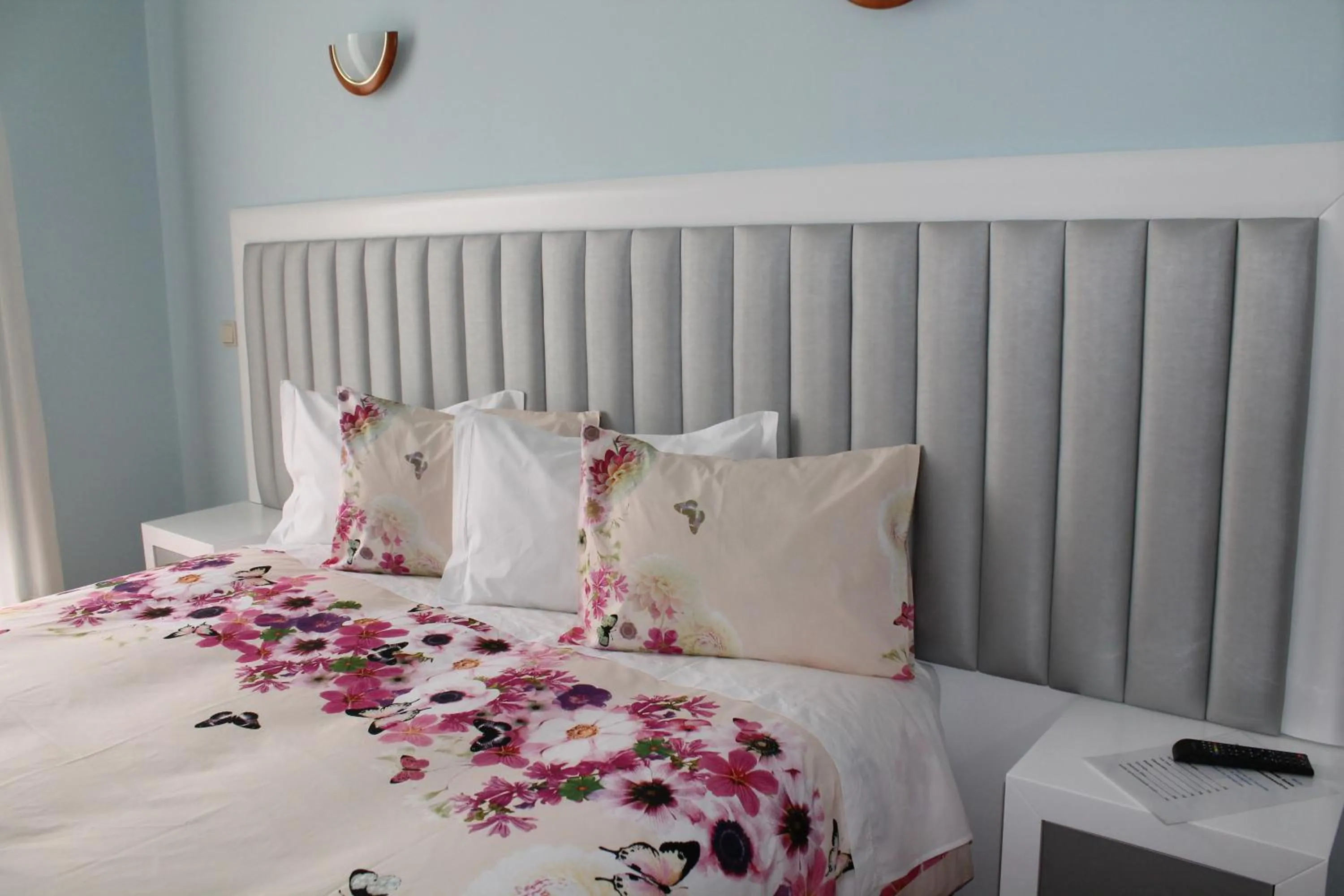 Bedroom, Bed in Grande Oceano Guest House