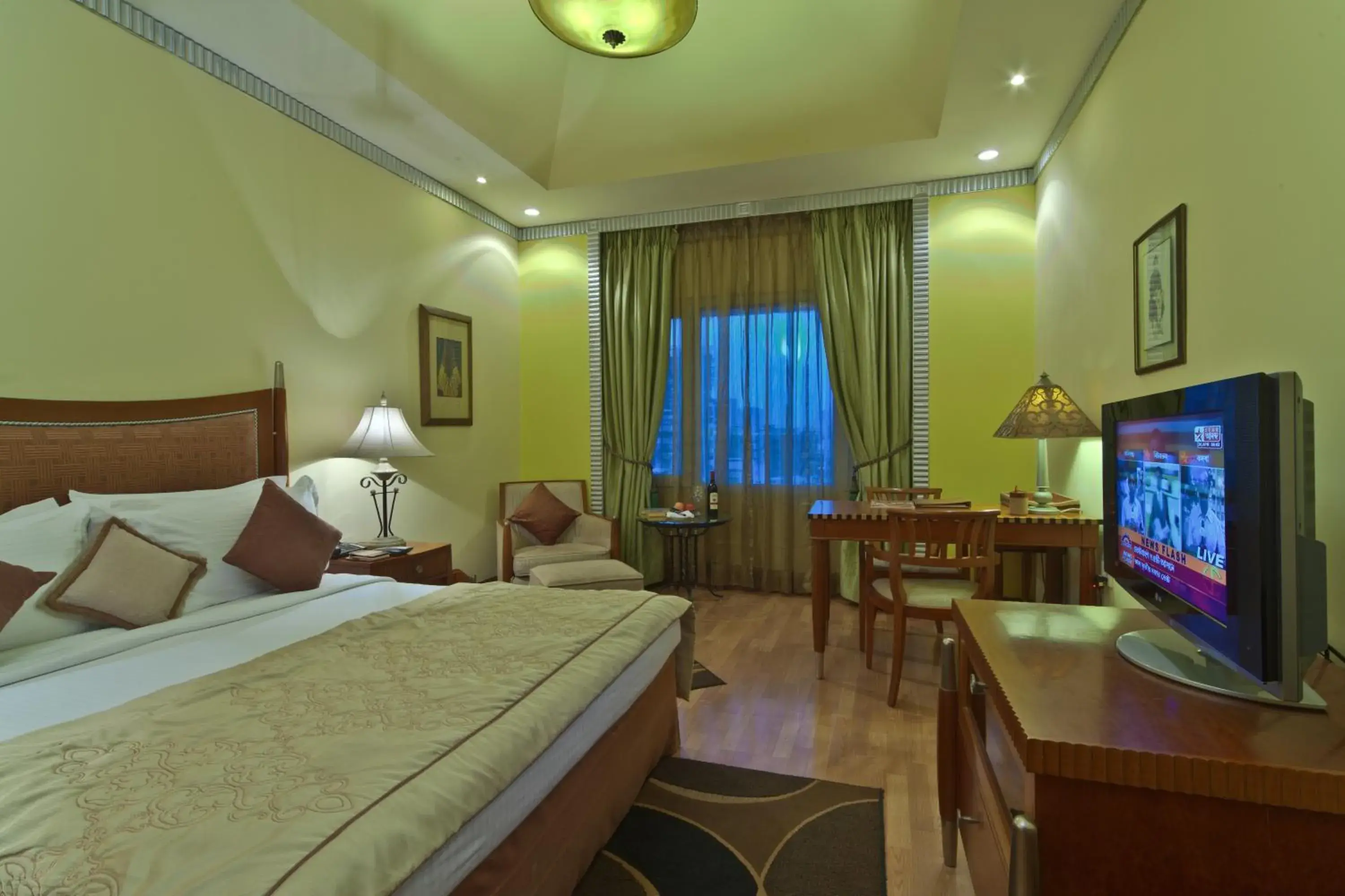 Bed in Hotel Hindusthan International, Kolkata Bed in Hotel Hindusthan International, Kolkata