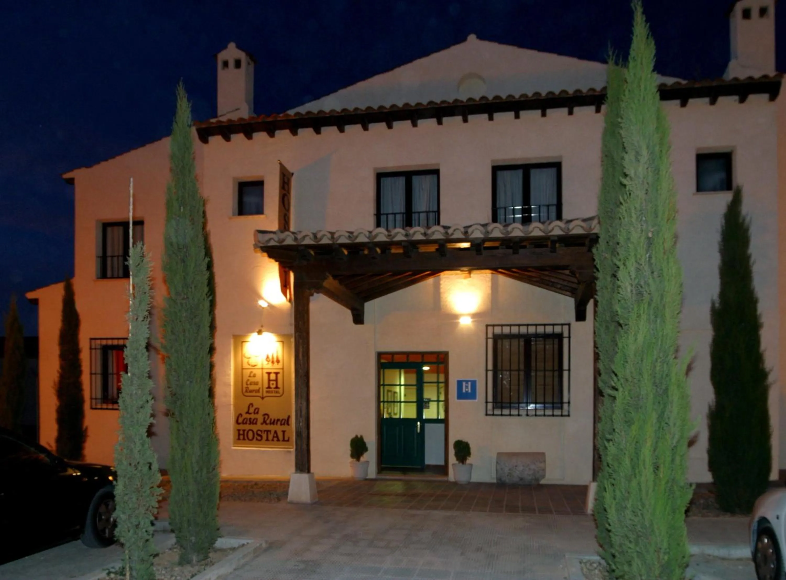 Facade/entrance in Hotel y apartamentos La Casa Rural