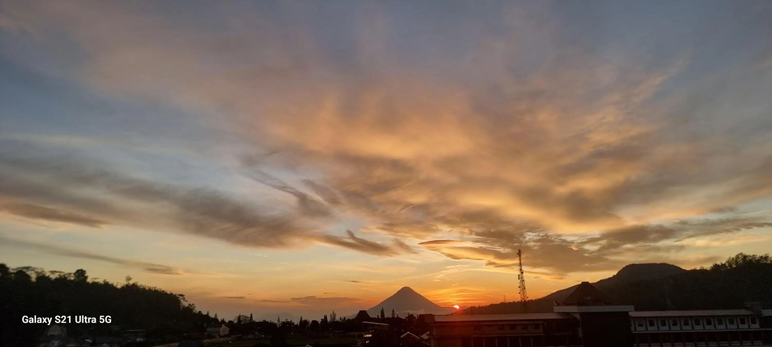 Mountain view in Bajawa-Roo Hotel