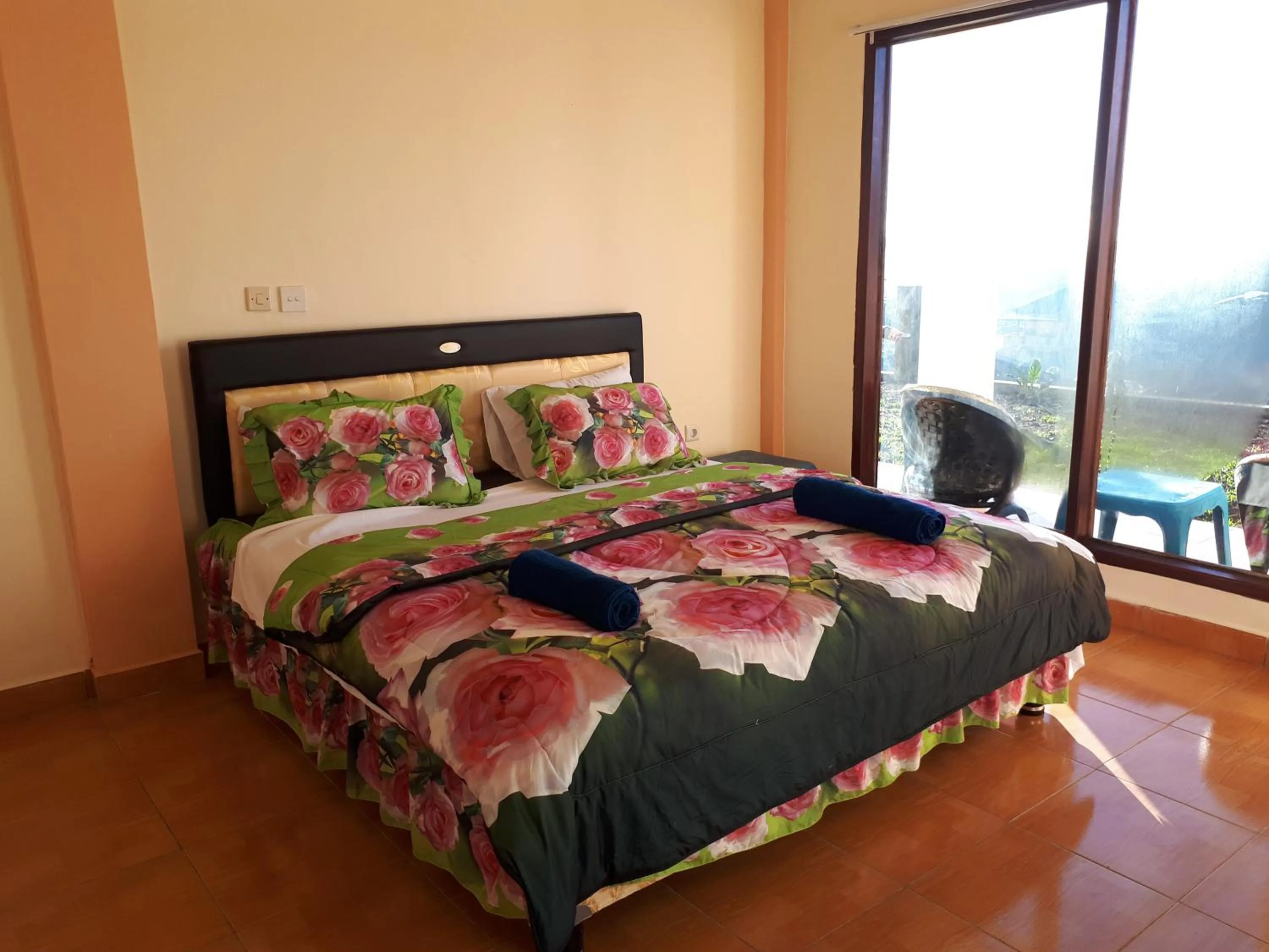 Bed in Bajawa-Roo Hotel