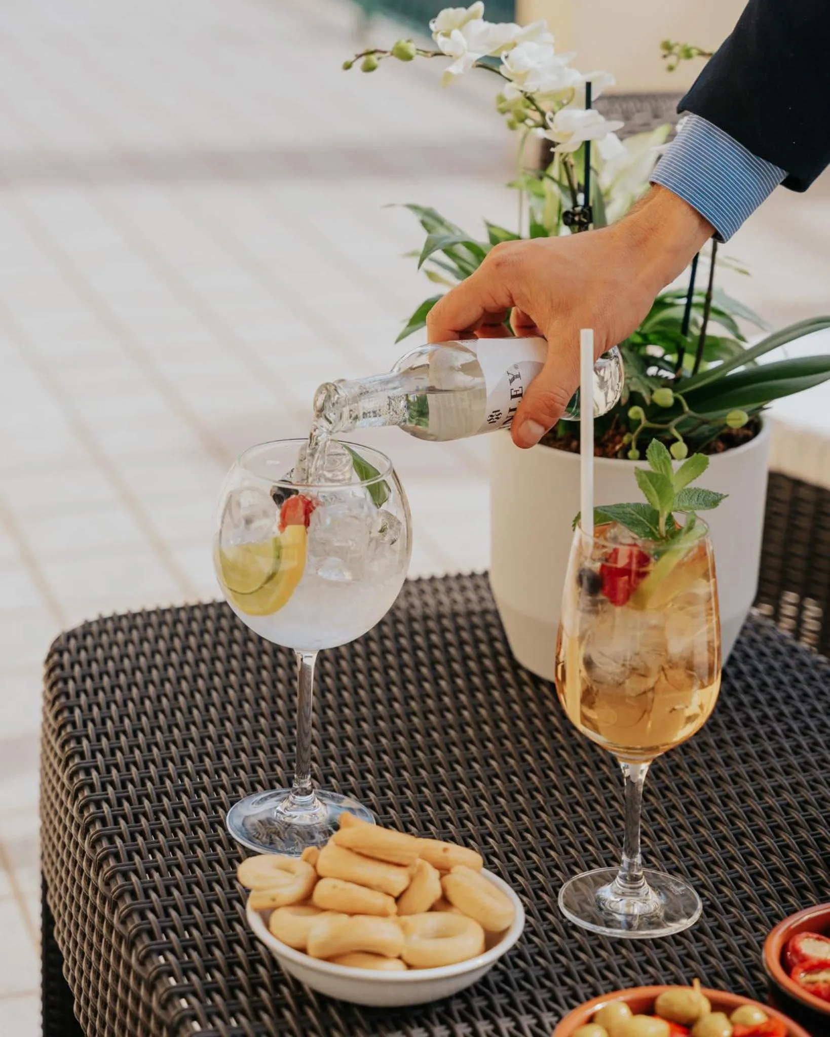 Food and drinks in Hotel Flora