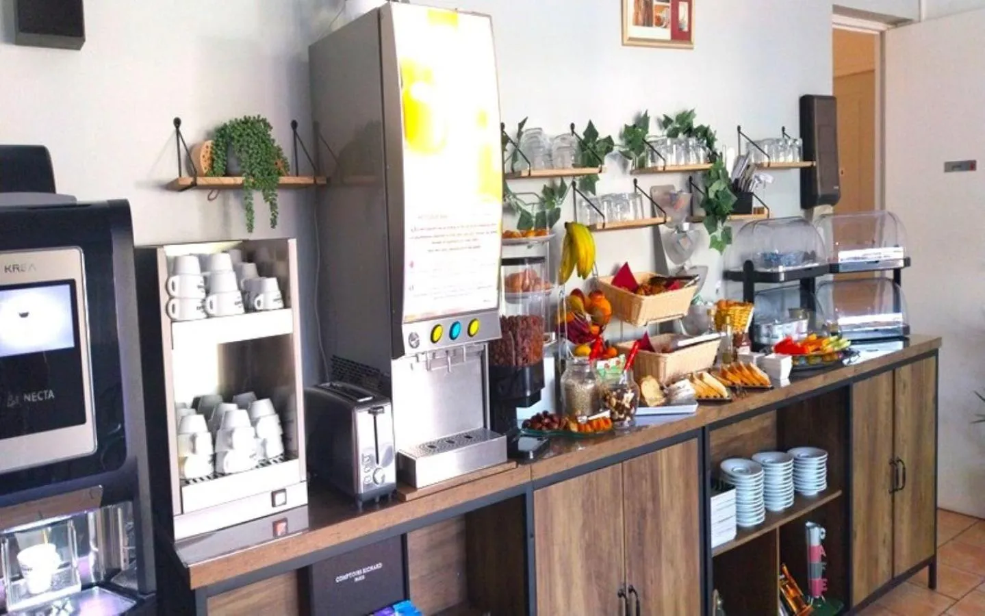 Breakfast in Hotel Du Lac