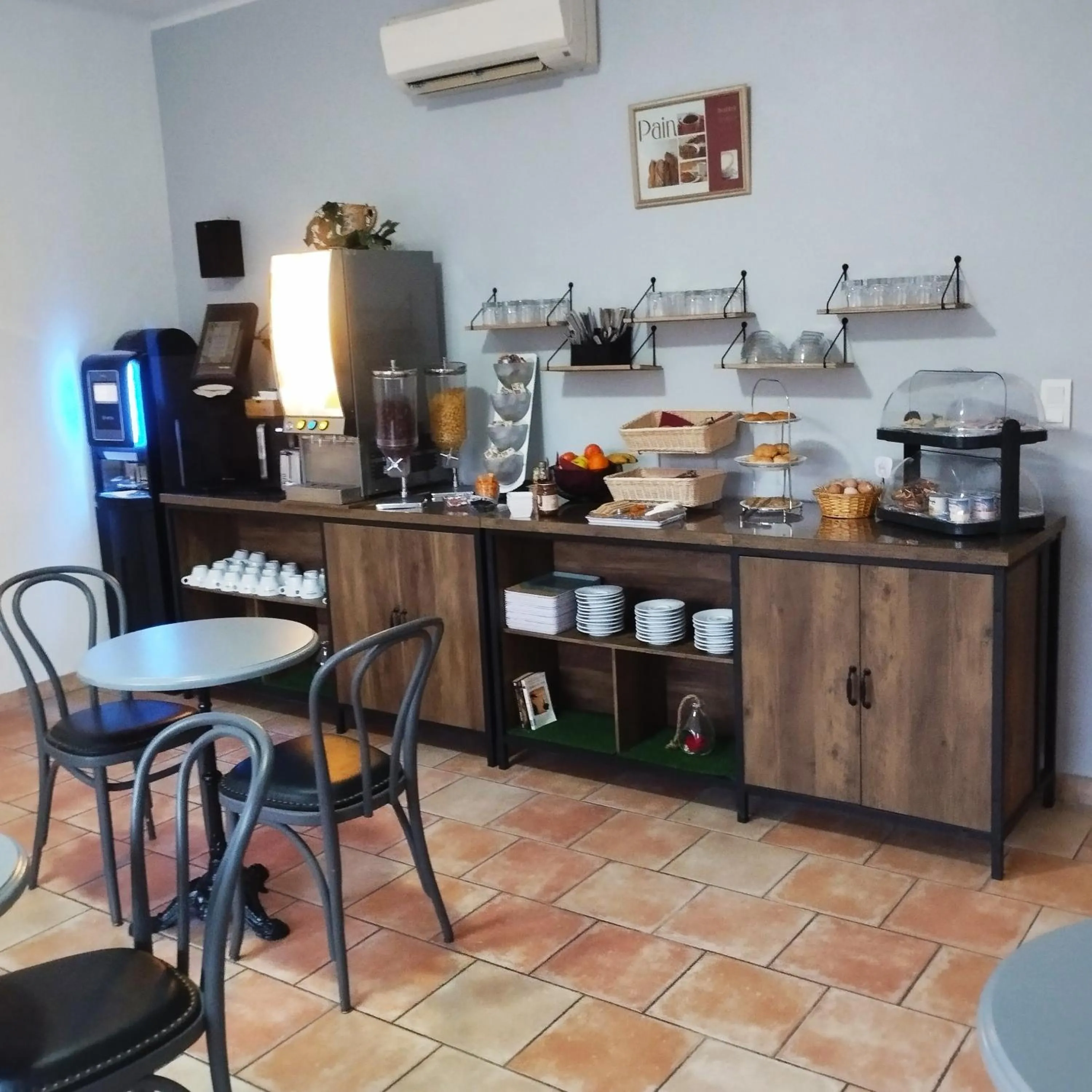 Breakfast in Hotel Du Lac